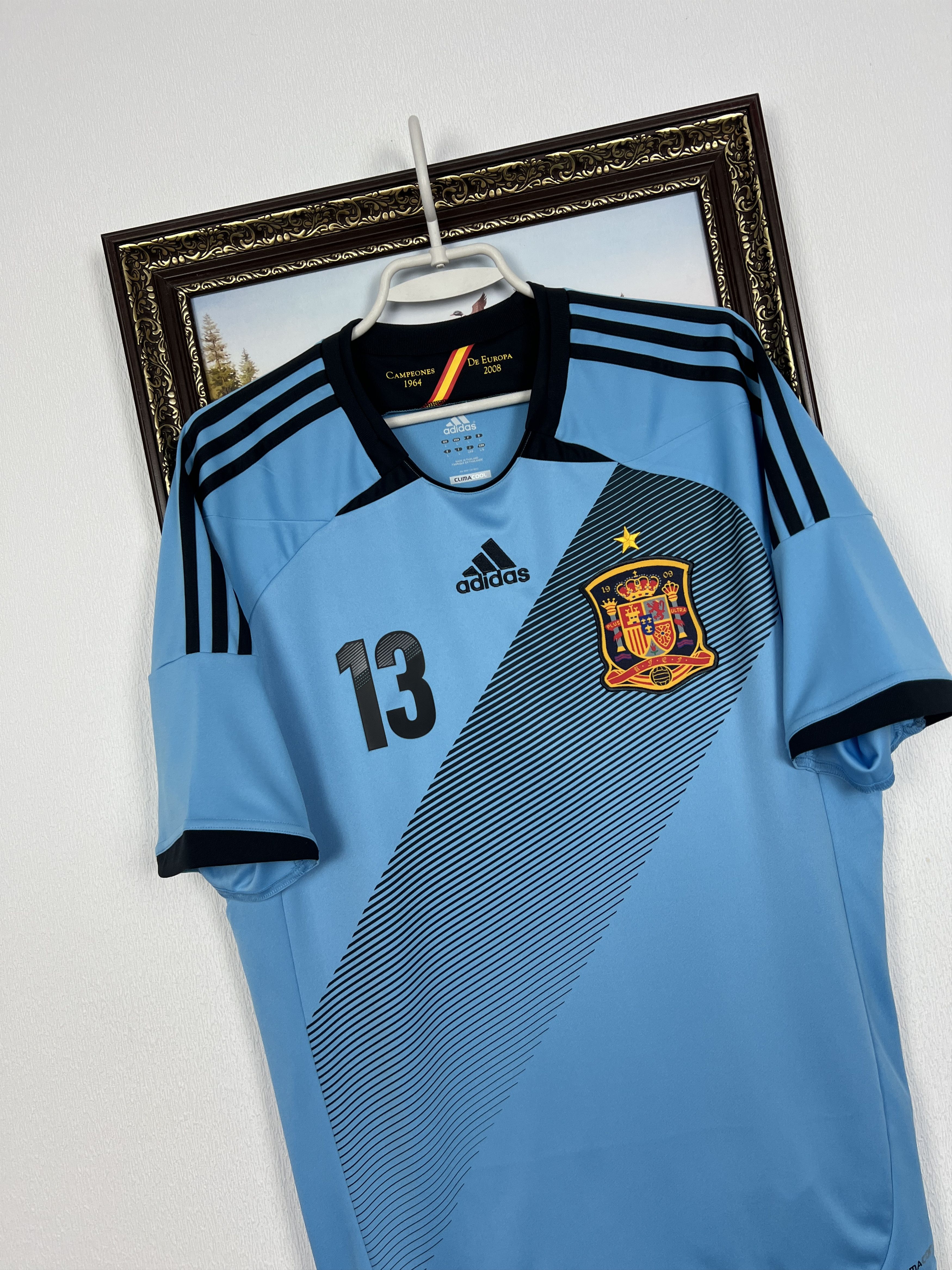 Adidas Spain football shirt 2012 Soccer Mata Jersey Mens Tee Hype Size US L / EU 52-54 / 3 - 6 Thumbnail