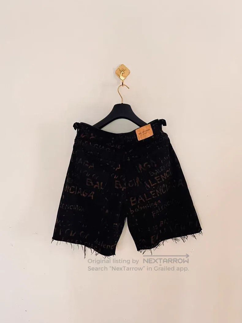 Balenciaga Balenciaga size S Distressed Print Shorts Size US 27 - 2 Thumbnail