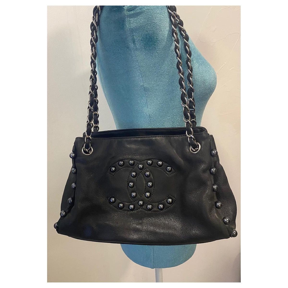 Chanel Chanel Small Black Soft Lambskin Leather Pearl Bag Size ONE SIZE - 6 Thumbnail