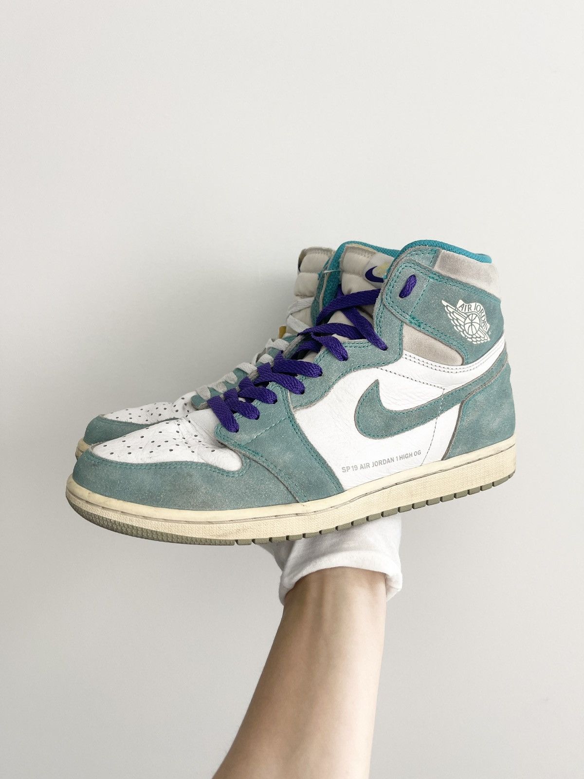 Jordan Brand STEAL! 2019 Air Jordan 1 Turbo Green - size 10.5 Size US 10.5 / EU 43-44 - 5 Thumbnail