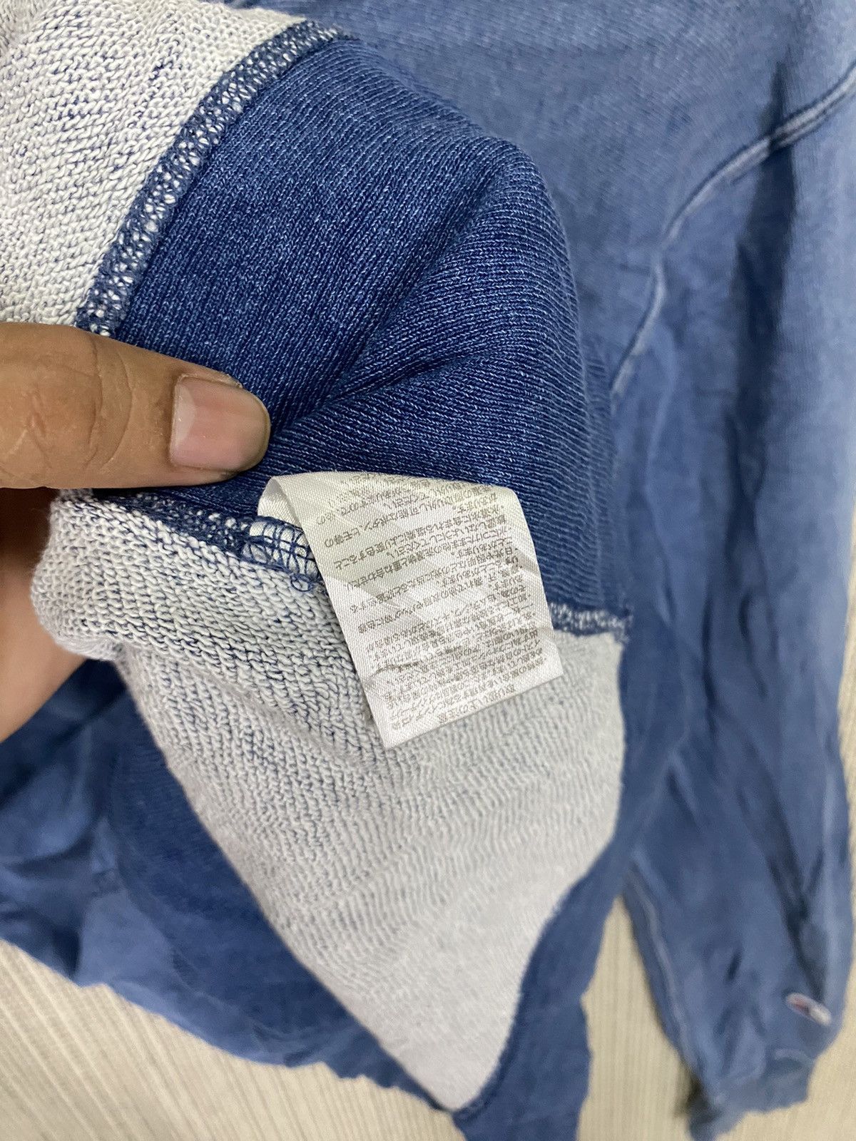 Champion × Vintage Vintage champion reverse weave sweatshirt distressed Size US L / EU 52-54 / 3 - 7 Thumbnail