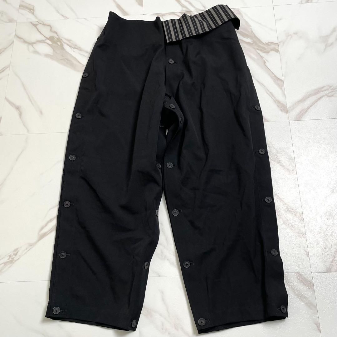 Yohji Yamamoto Yohji Yamamoto Pour Homme - Asymmetrical Buttons Wide Pants Size US 30 / EU 46 - 1 Thumbnail