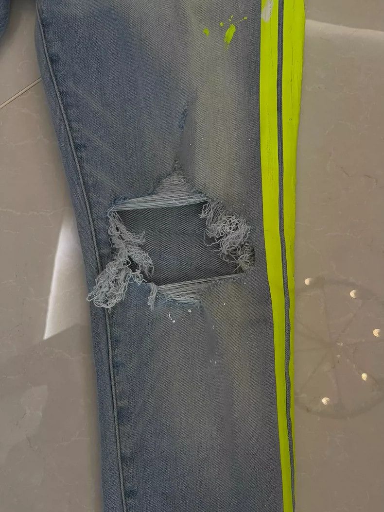 Amiri AmiriBright strip fluorescent single knee destruction jeans Size US 32 / EU 48 - 4 Thumbnail