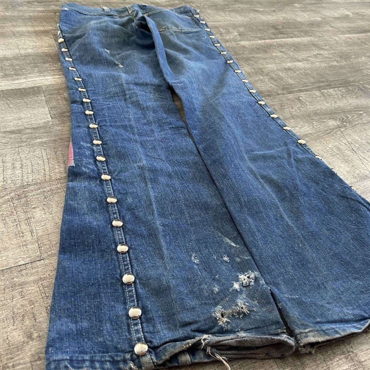 Vintage 70s Hippie Dome Studded Patchwork Bell Bottoms Size US 32 / EU 48 - 4 Thumbnail