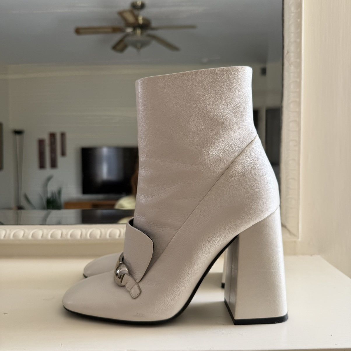 Burberry Burberry Leather Ankle Boots Size US 7.5 / IT 37.5 - 3 Thumbnail