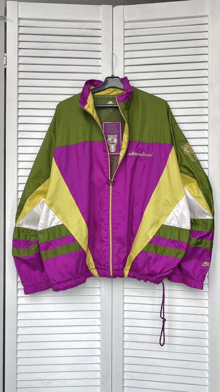 Nike × Vintage Vintage Nike International Track Retro Nylon Jacket 90s Size US L / EU 52-54 / 3 - 9 Thumbnail
