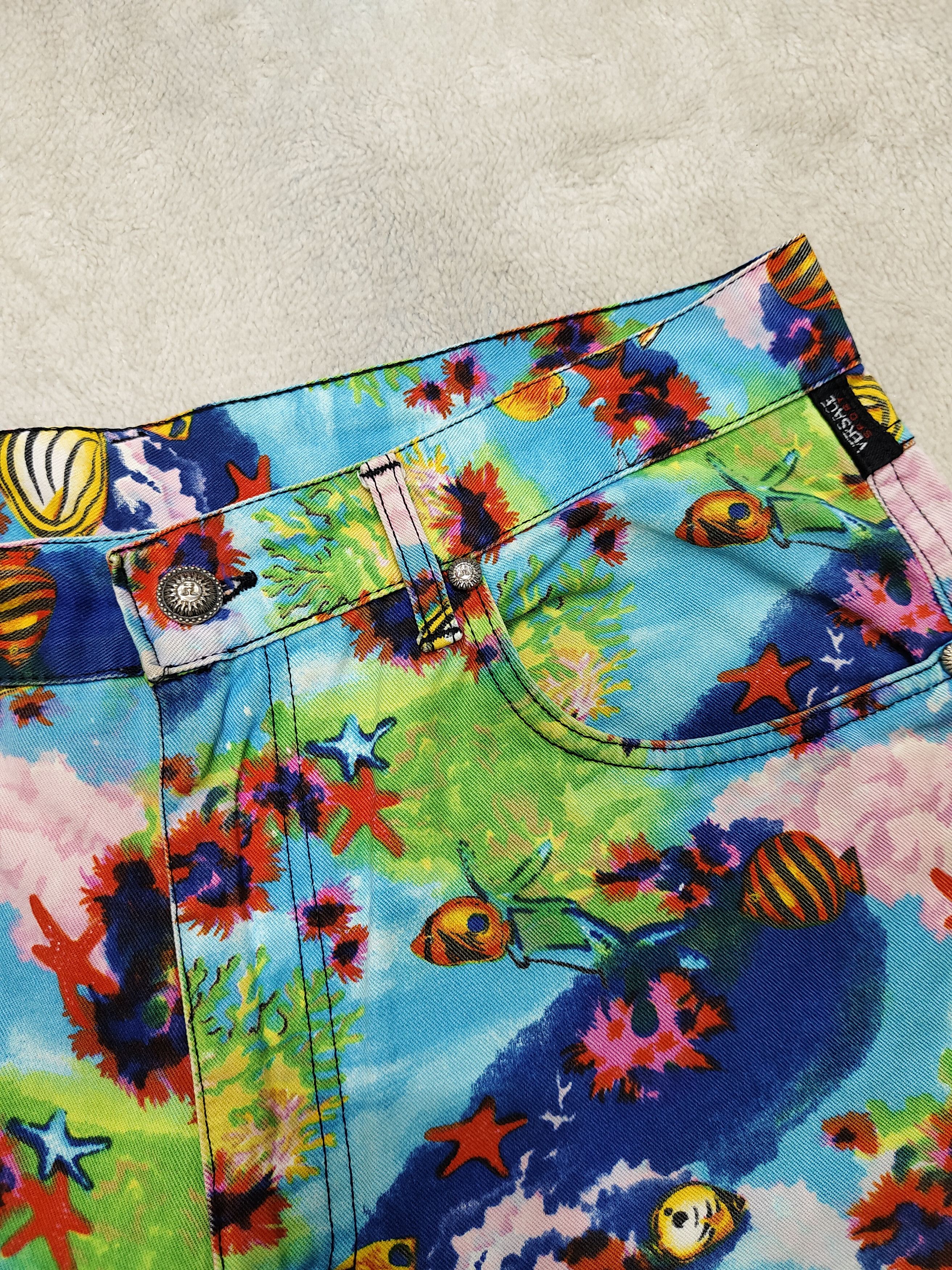 Versace RARE🔥 Versace Sport 🇮🇹 Aquarium Art Short Jeans Size 33" - 3 Thumbnail