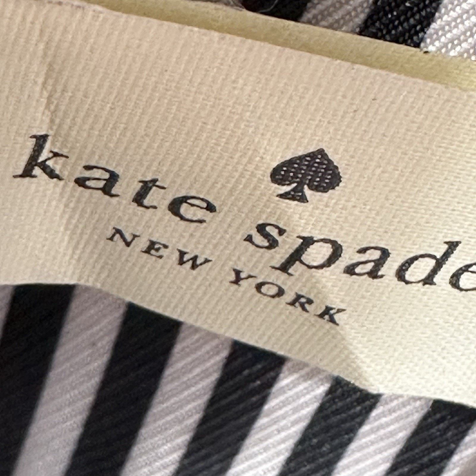 Kate Spade KATE SPADE Cameron Street Zip Wallet Pink Leather PWRU5073 Size ONE SIZE - 8 Thumbnail