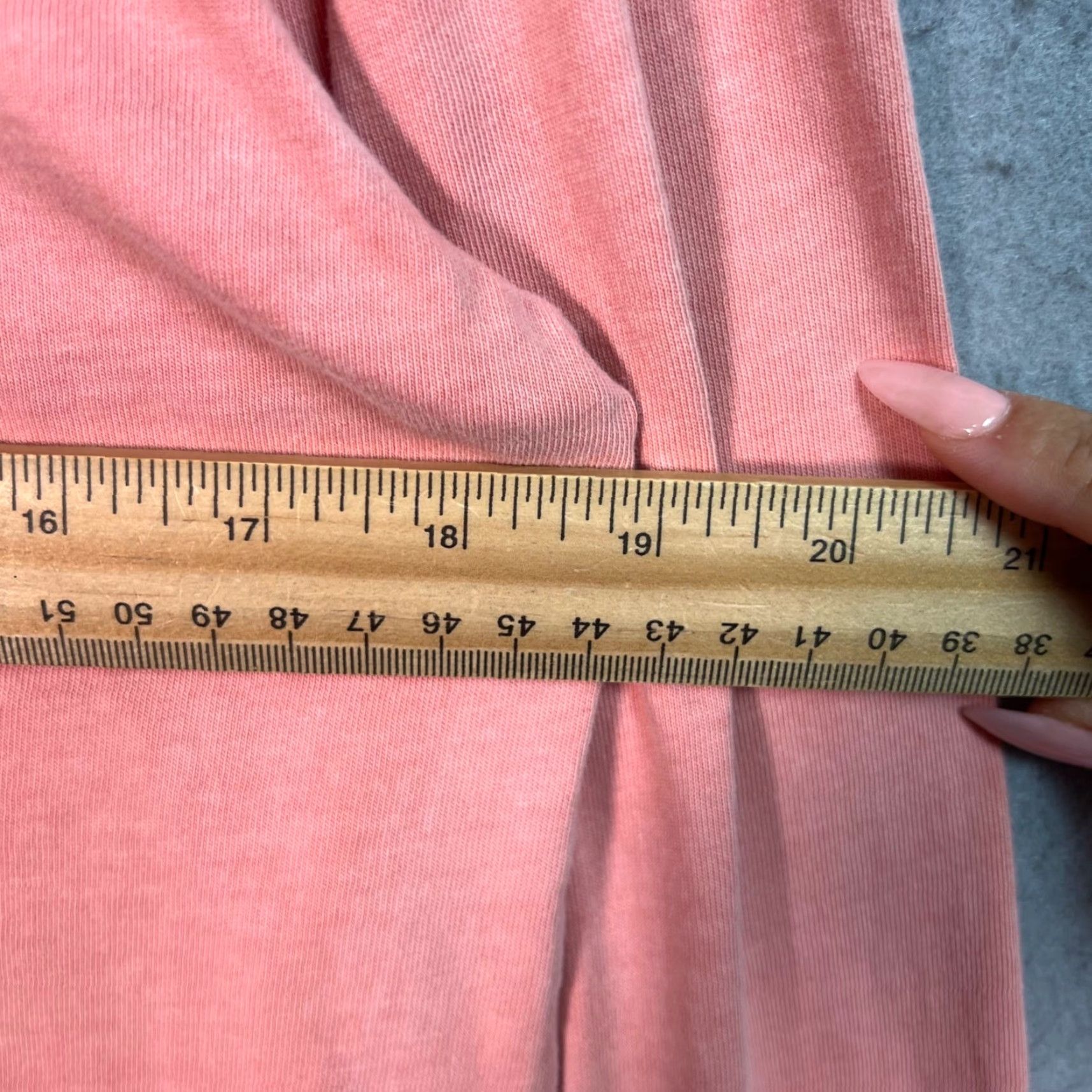 American Eagle Outfitters American Eagle Outfitters Super Soft Long Sleeve Graphic T-Shirt Salmon Pink Small Mens Size S / US 4 / IT 40 - 6 Thumbnail