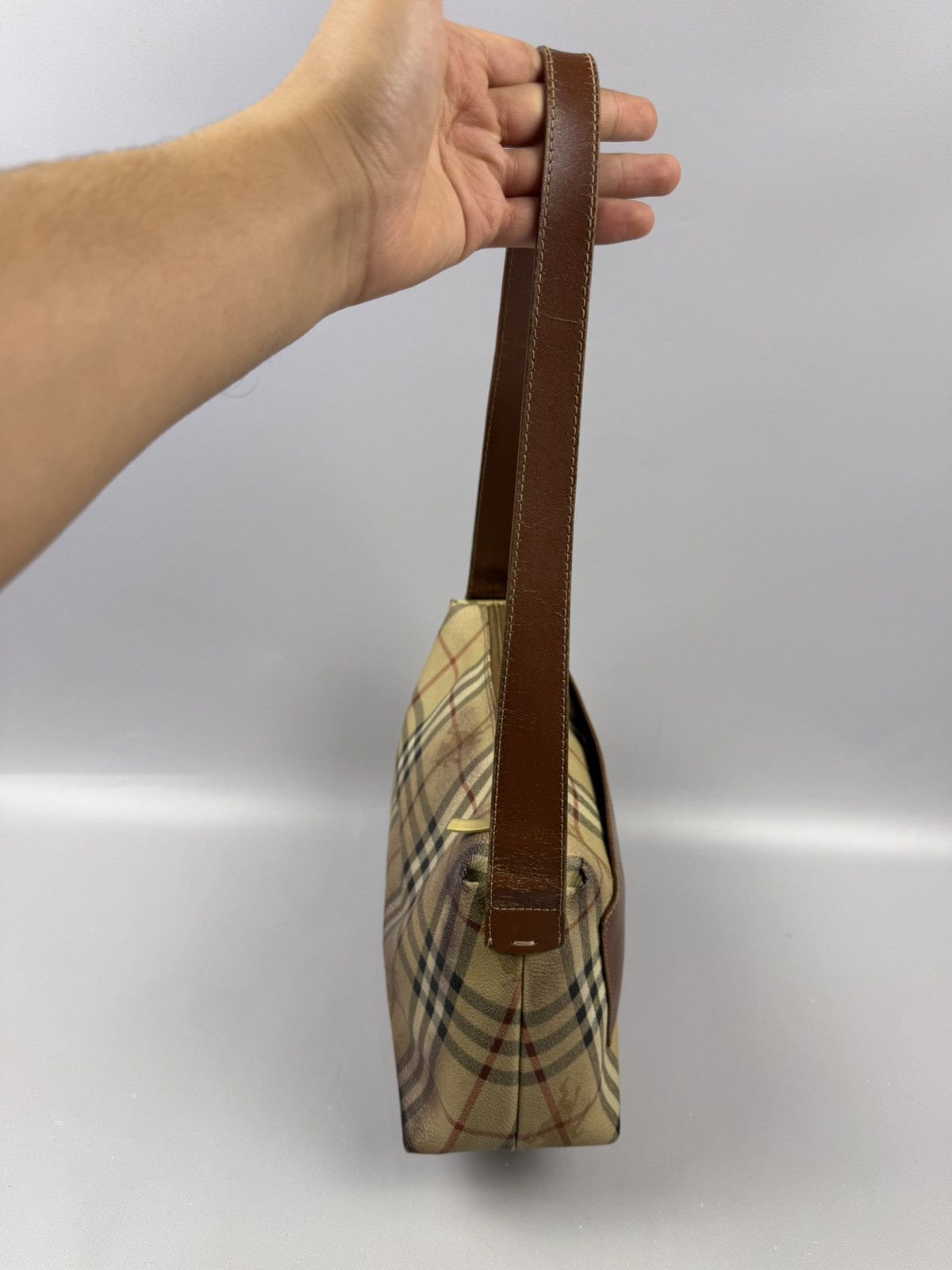 Burberry Vintage Burberry Nova Check Shoulder Bag Leather Trim Size ONE SIZE - 5 Thumbnail