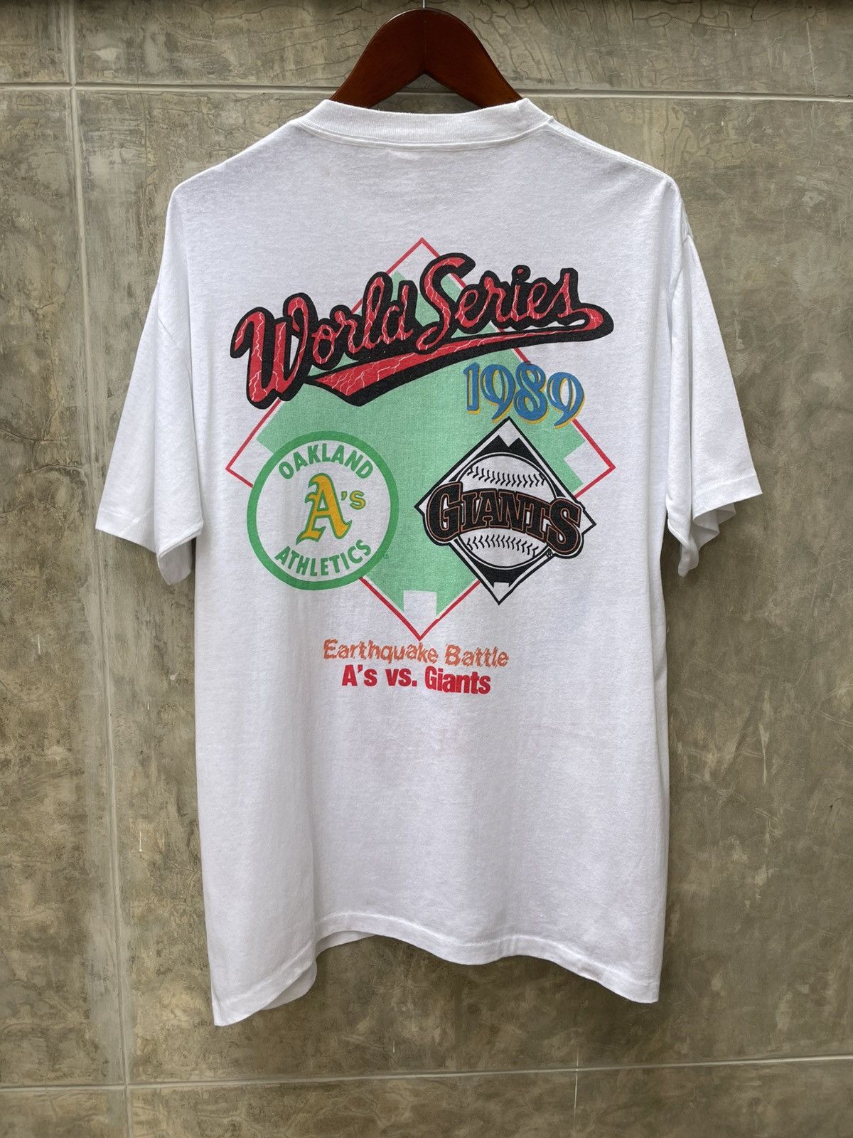 Vintage Vintage MLB world series giants oakland tee shirt size XL Size US XL / EU 56 / 4 - 4 Thumbnail
