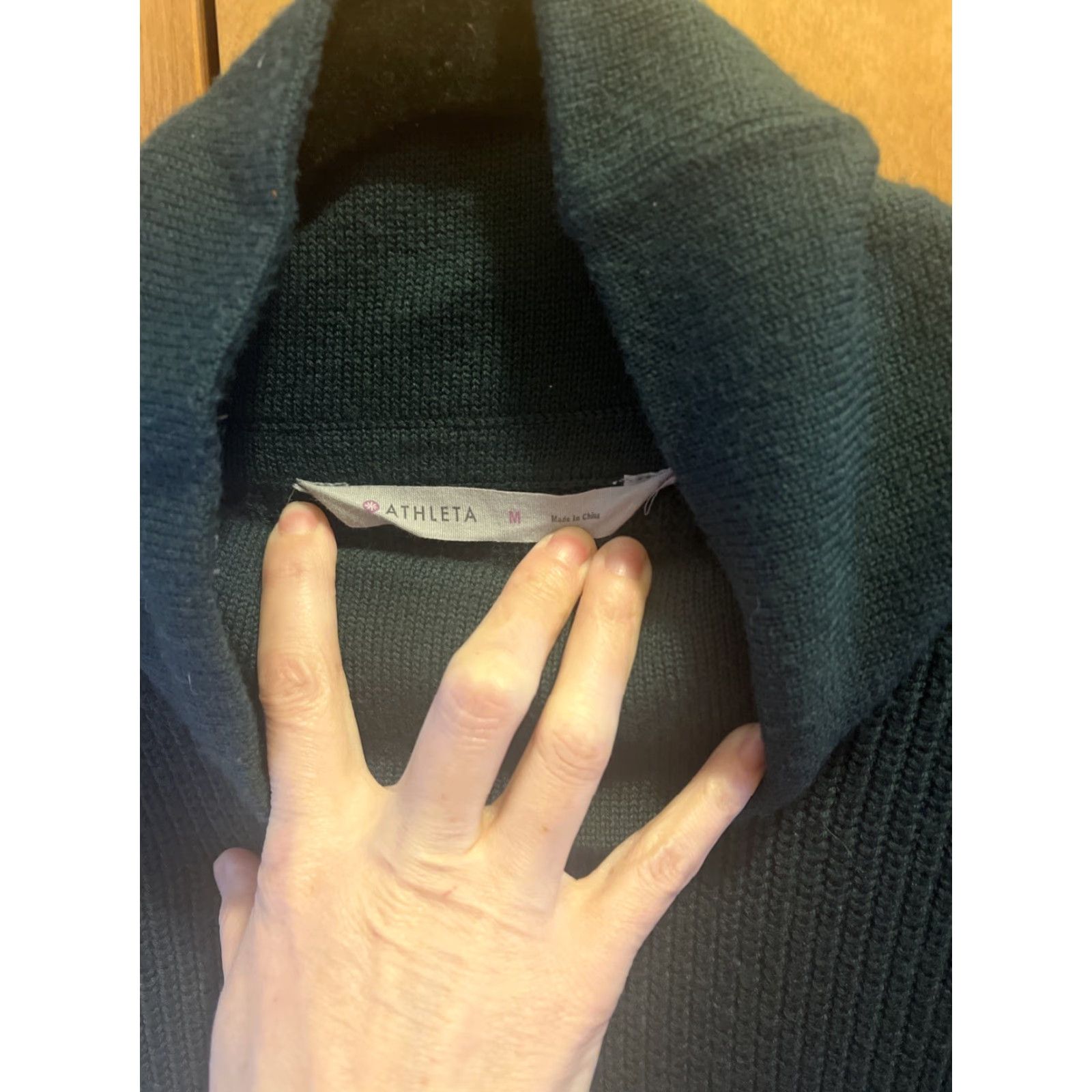 Athleta Athleta Womens Medium Dark Green Merino Wool Mix Cowl Neck Oversized Sweater Size M / US 6-8 / IT 42-44 - 2 Thumbnail