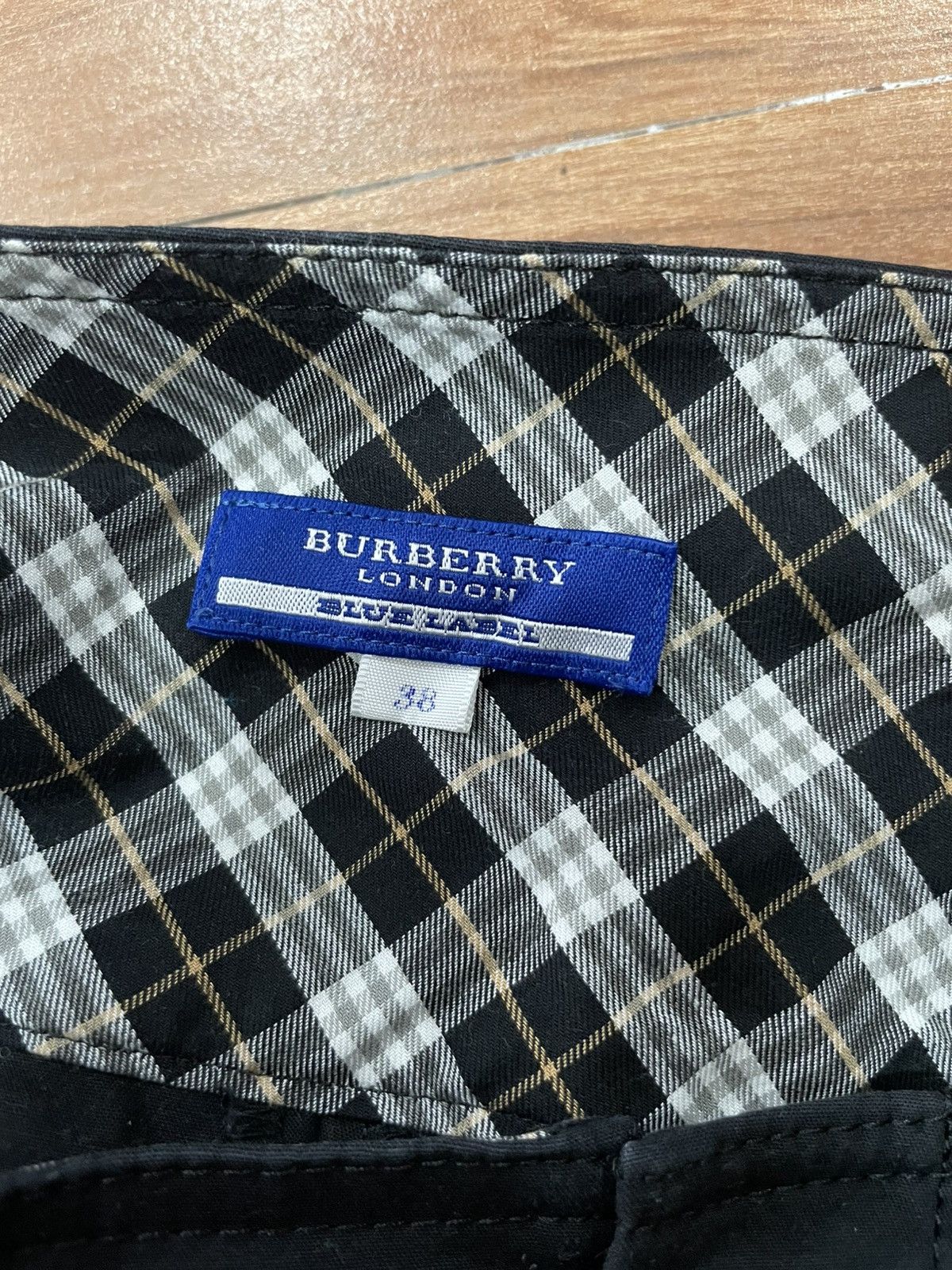 Burberry Burberry Black Short Pants Size 26" / US 2 / IT 38 - 4 Thumbnail