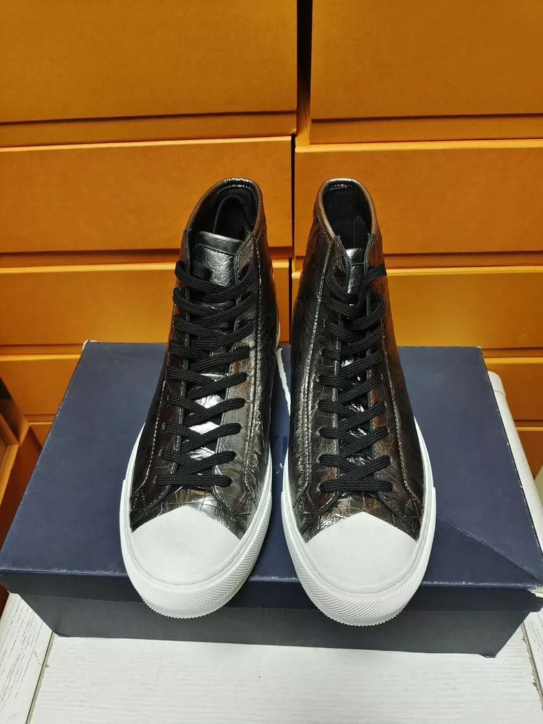 Louis Vuitton Louis Vuitton LV Metallic LaceUp Sneakers Size 6.5-2506 Size US 6.5 / EU 39-40 - 3 Thumbnail