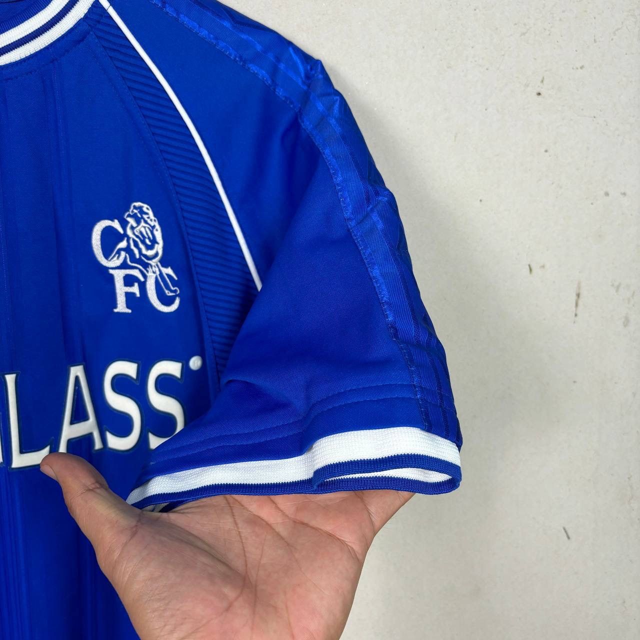 Chelsea Soccer Vintage 1999-01 Chelsea Home Football Shirt Autoglass Jersey Size US M / EU 48-50 / 2 - 5 Thumbnail