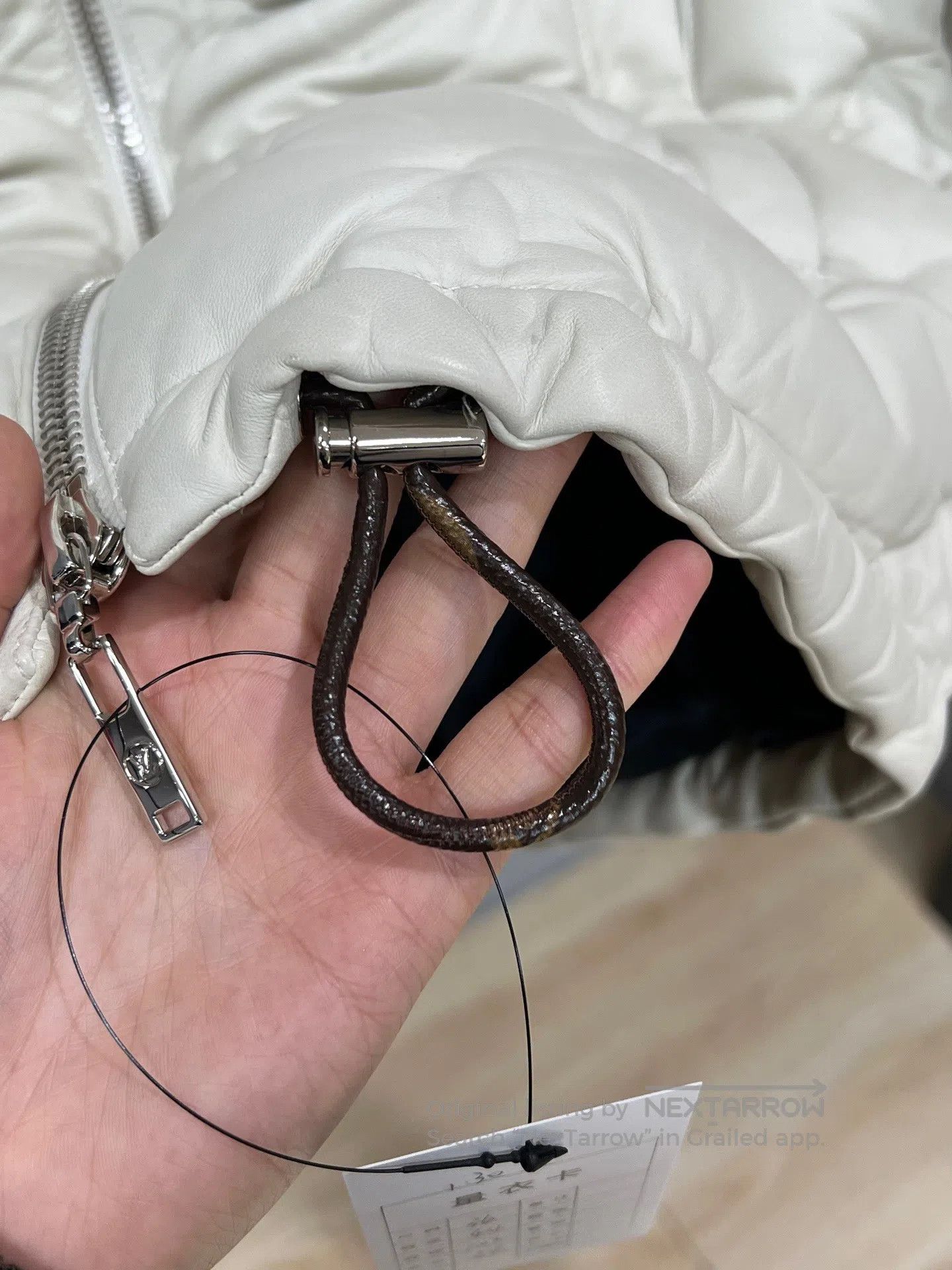 Louis Vuitton Louis Vuitton Embossed lambskin down jacket| Size XS / US 0-2 / IT 36-38 - 6 Thumbnail