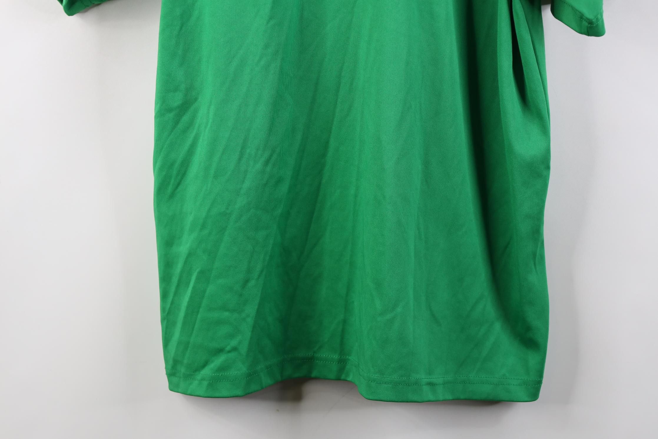 Vintage Vintage Celtic FC Football Soccer Jersey Striped Green Size US M / EU 48-50 / 2 - 16 Thumbnail