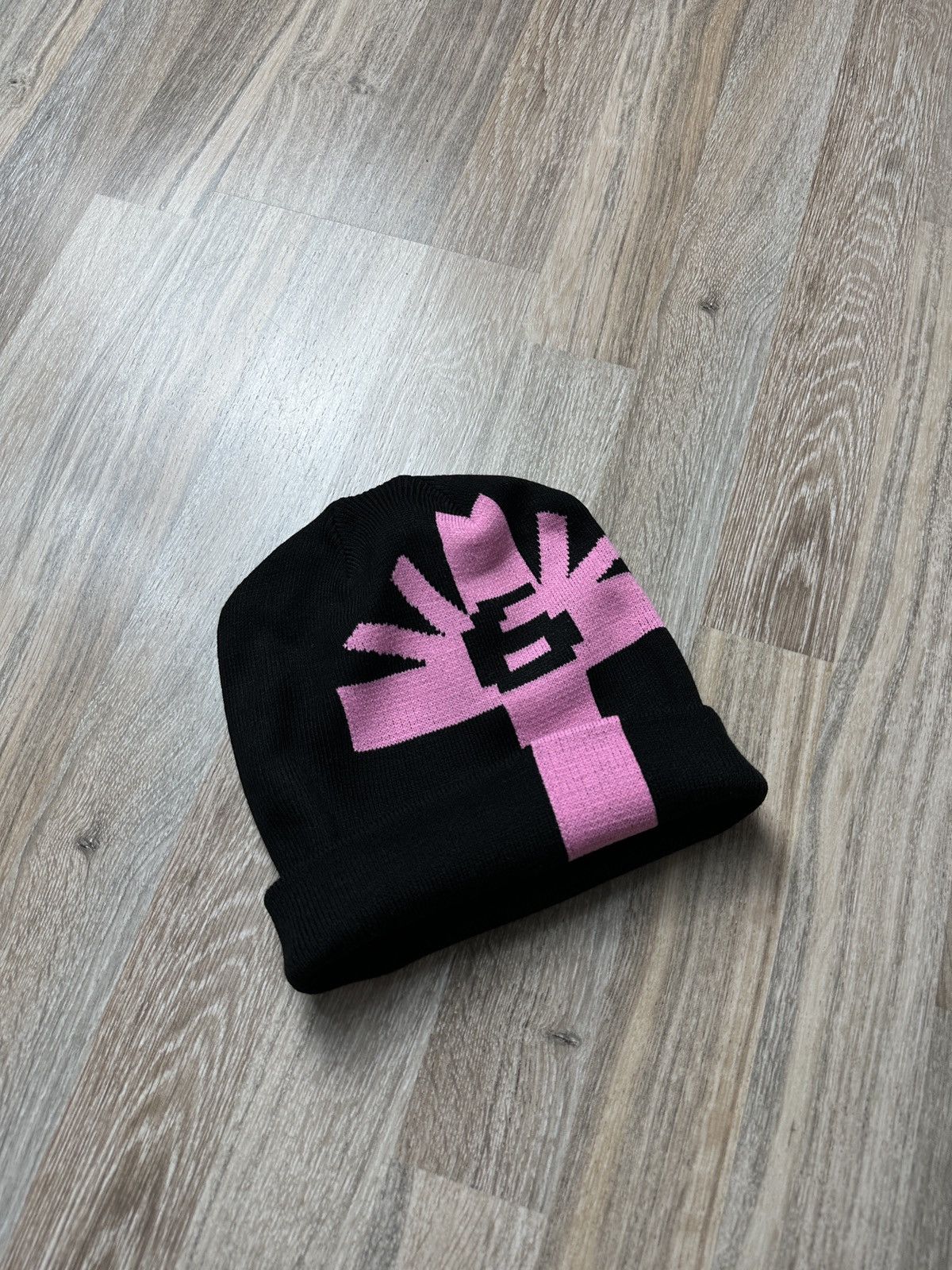 Vertabrae Verteable x 6pm Sixpm Beanie Cap Hat Size ONE SIZE - 1 Thumbnail