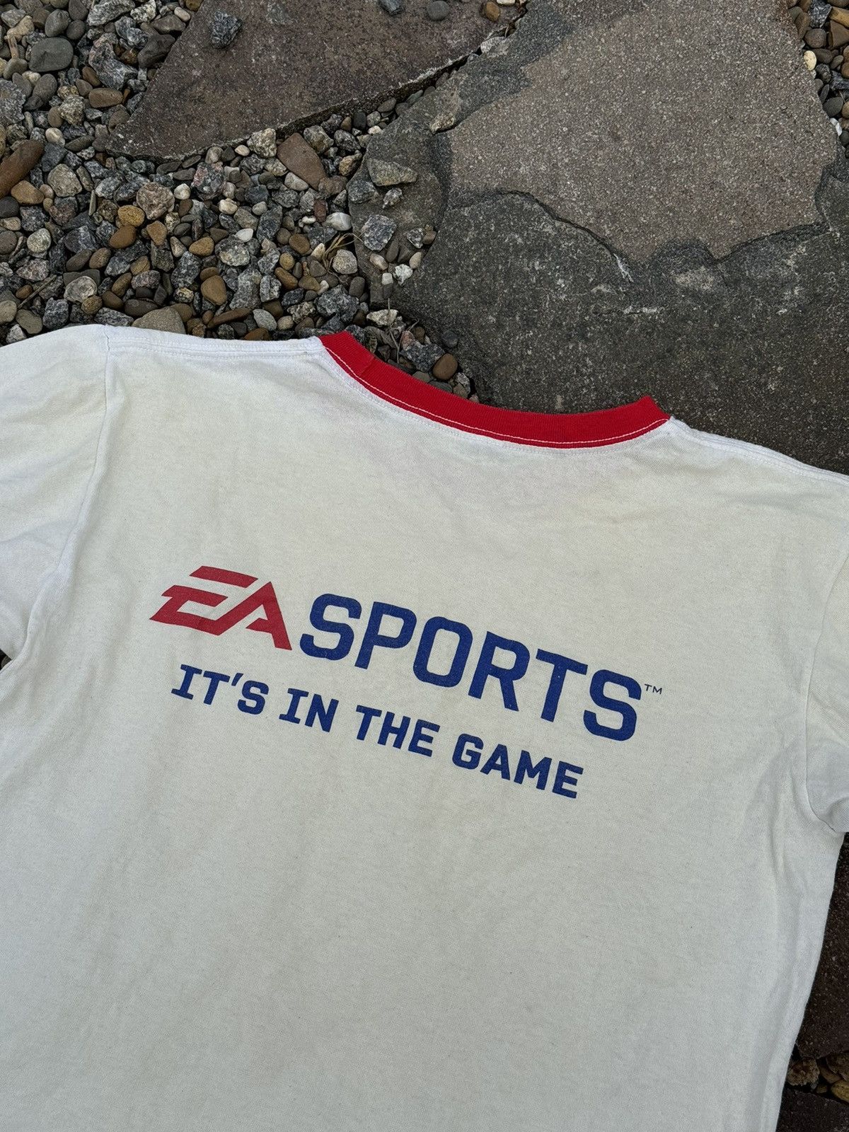Grailed × Vintage 90’s EA Sports vintage white/red big logo t-shirt tee Apple Size US M / EU 48-50 / 2 - 5 Thumbnail