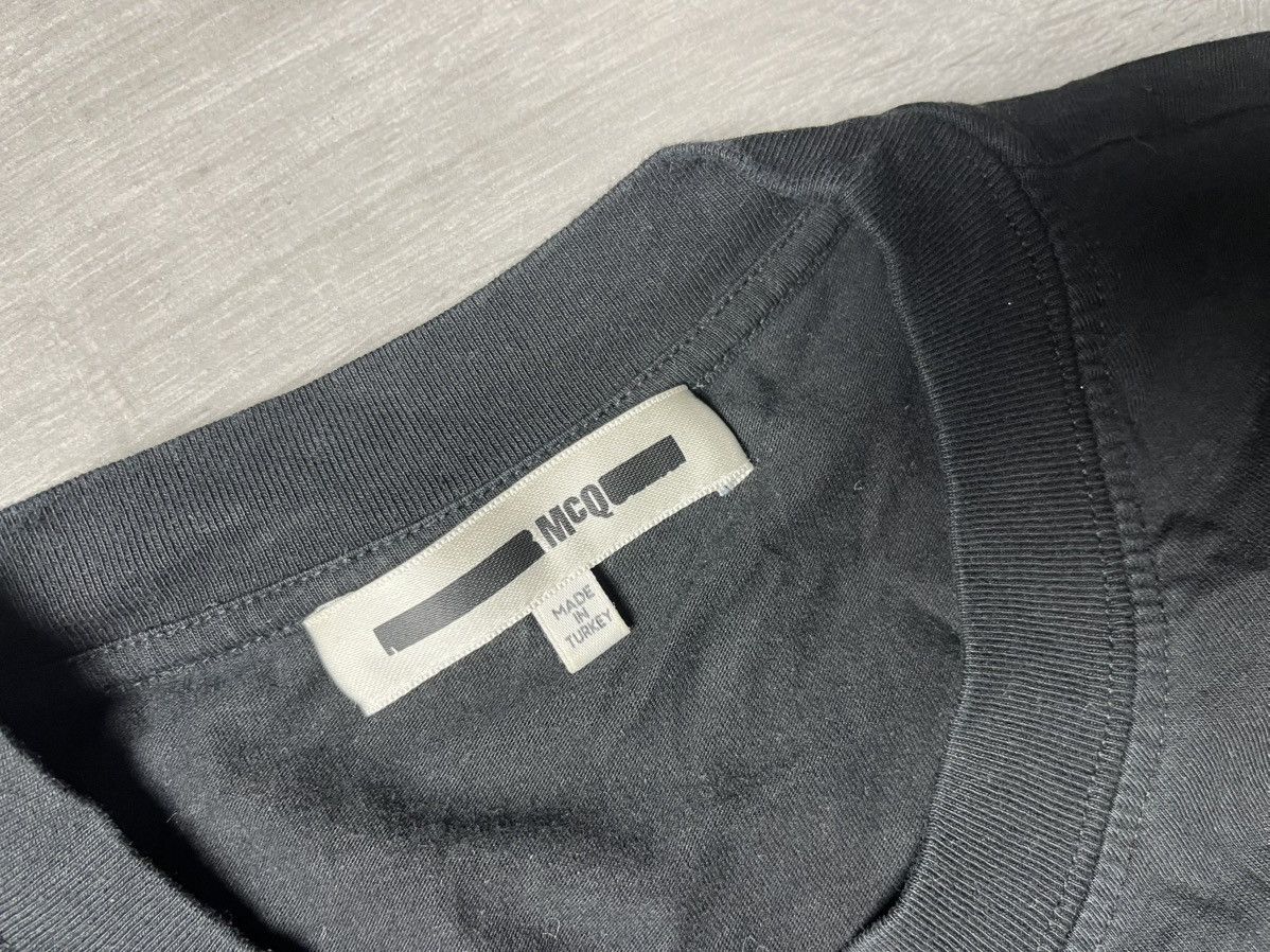 Alexander McQueen Mcq Tshirt inverted logo size Large Alexander McQueen Size US L / EU 52-54 / 3 - 4 Thumbnail