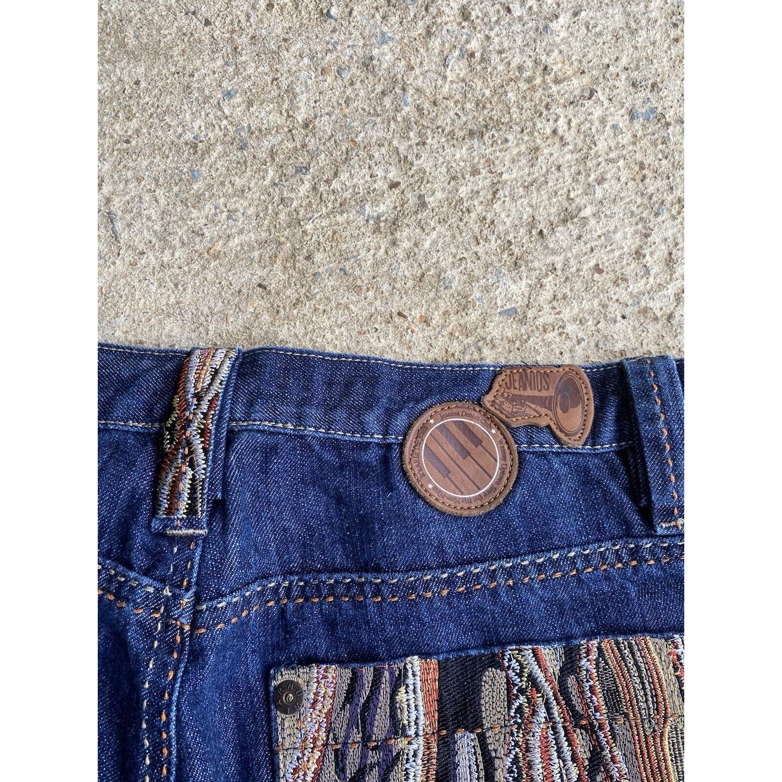 Coogi Vintage Y2K Baggy Tundra Style Embroidered Jorts Jean Shorts Size US 34 / EU 50 - 4 Thumbnail