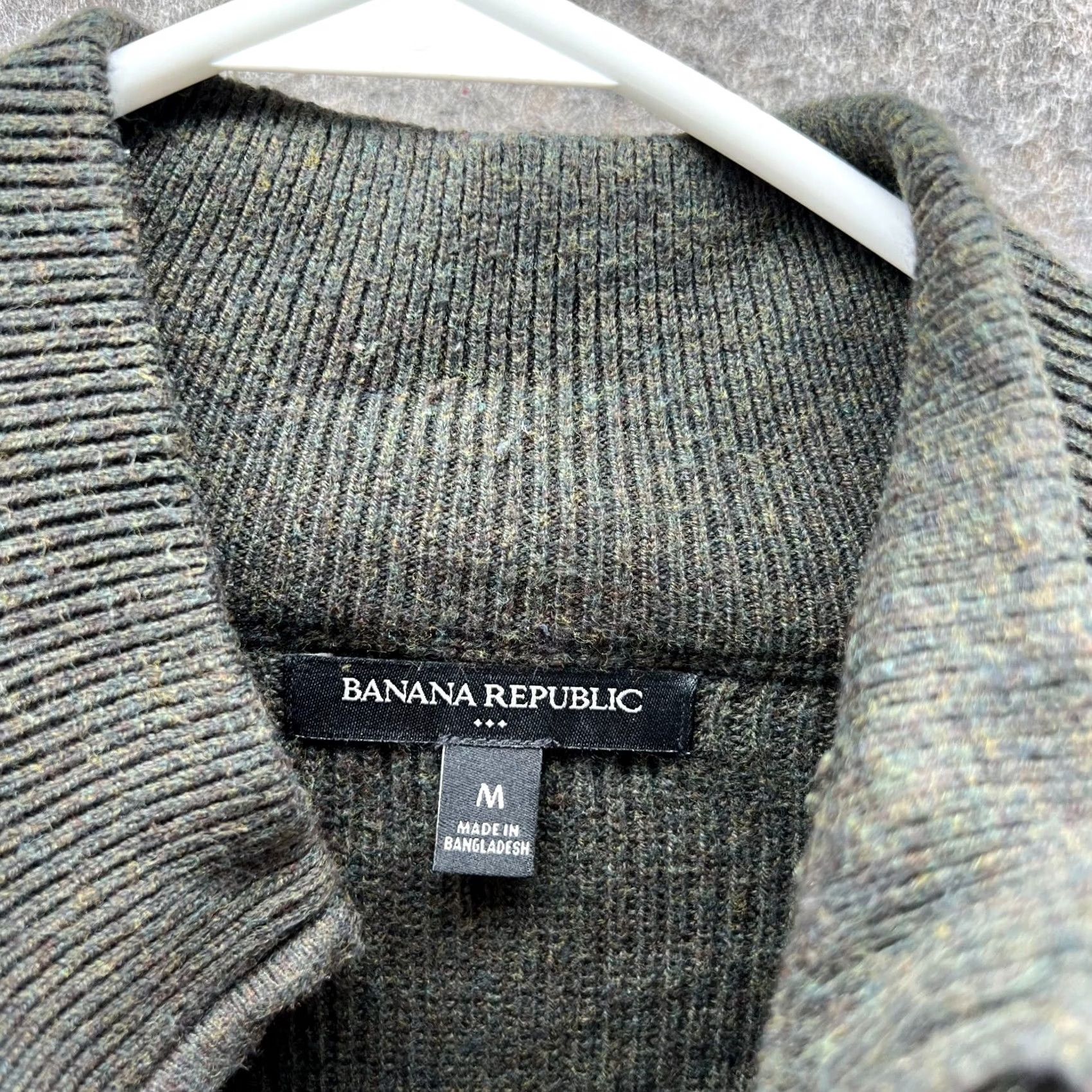 Banana Republic Banana Republic Sweater Mens Medium Olive Green Quarter Zip Pullover Fleece - Size US M / EU 48-50 / 2 - 4 Thumbnail