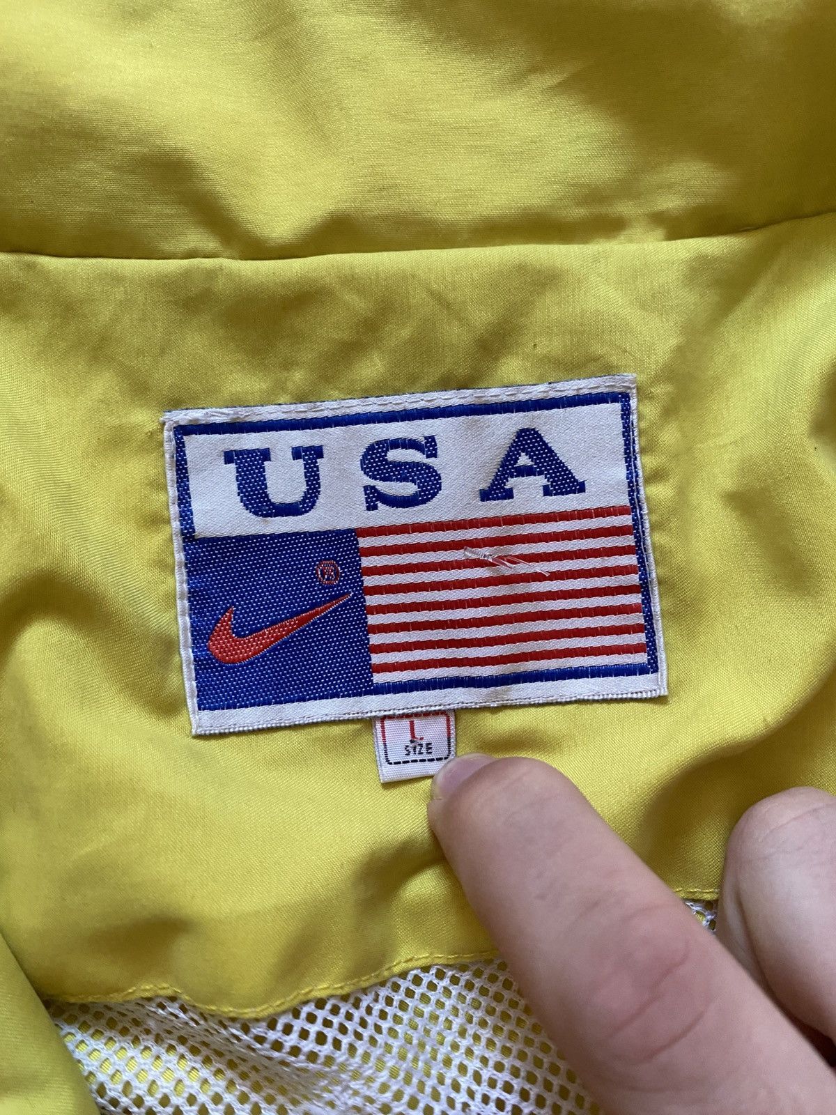 Nike 80-90s Nike Vintage Nylon Collectible Jacket USA very rare Size US L / EU 52-54 / 3 - 6 Thumbnail