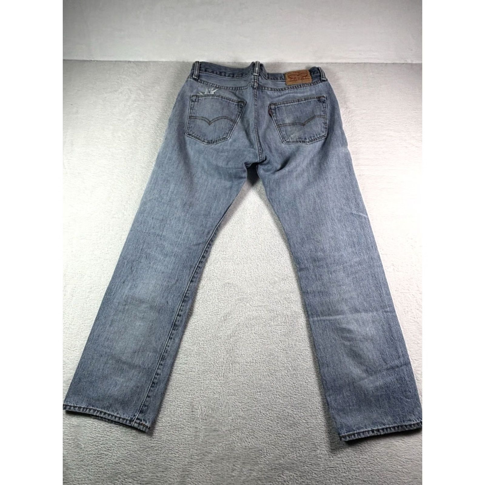 Levi's VINTAGE Levi's 501 Jeans Men Straight Leg Button Fly Distressed Workwear 33x30 Blue Denim Size 33 Regular Men’s Retro Classic Size US 33 - 2 Thumbnail