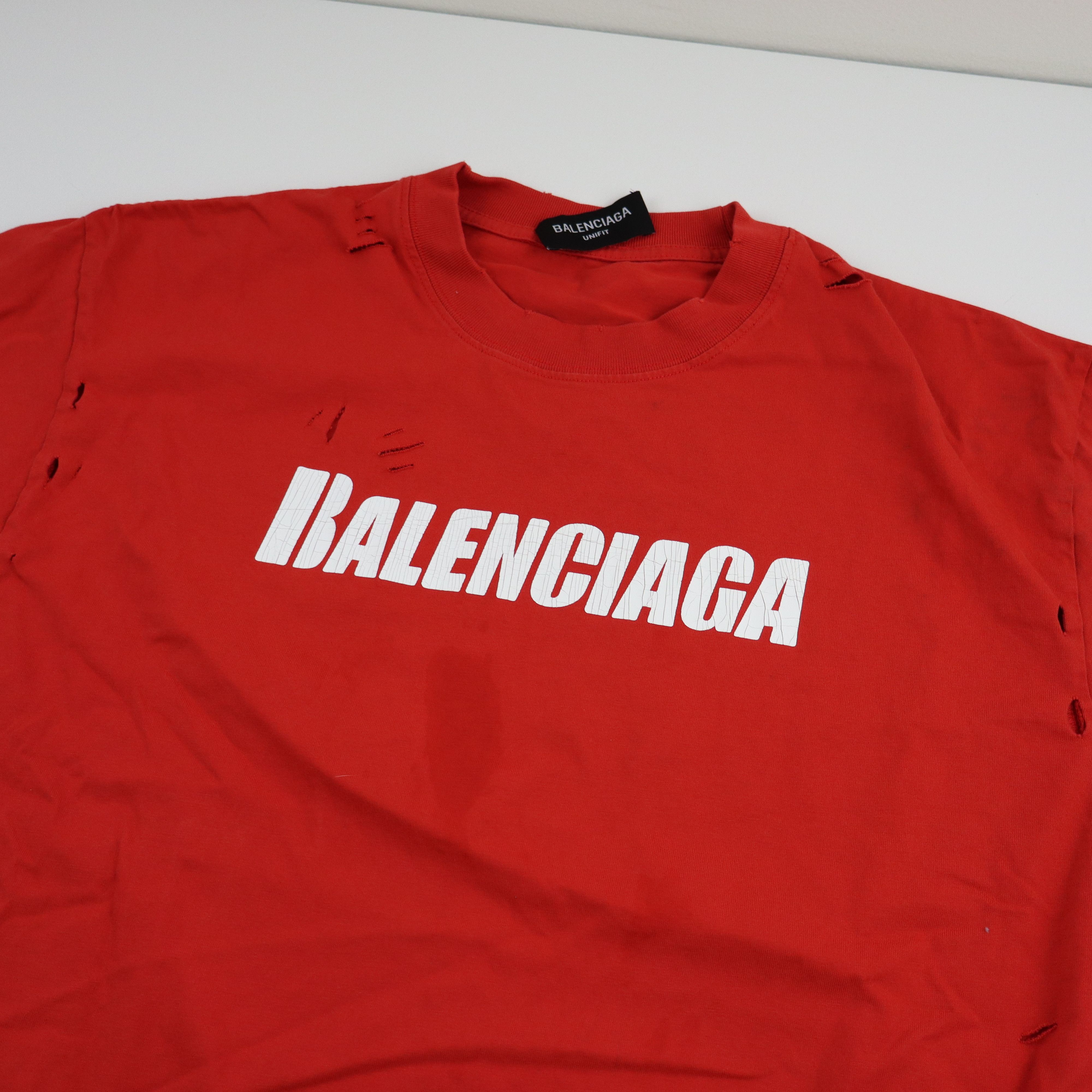 Balenciaga Caps Destroyed Flatground T-Shirt Red M