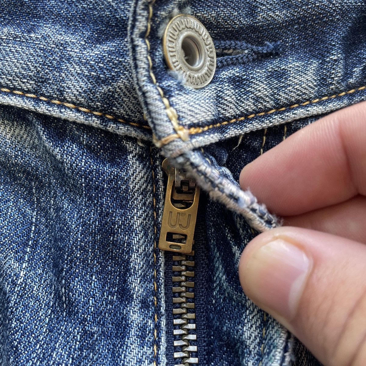 Japanese Brand Vintage Japanese Faded Distressed Jeans Denim Pants W34x30 Size US 34 / EU 50 - 8 Thumbnail