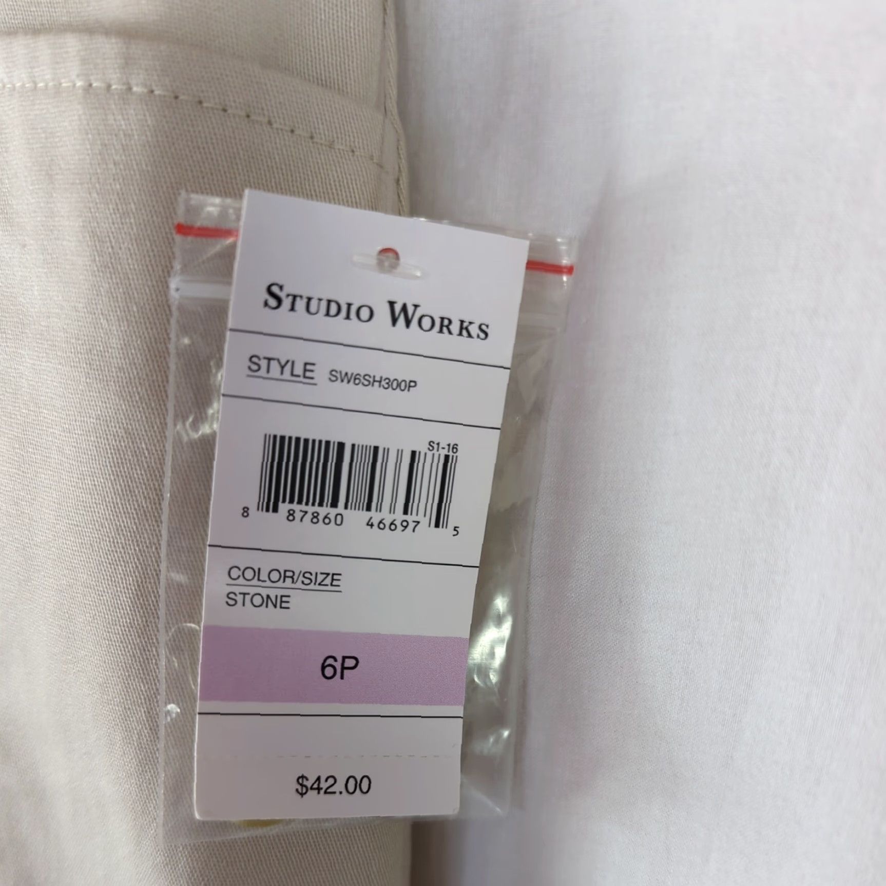 Vintage Studio Works Women's Capri Pants Beige 6 Petite NWT Capri Pants Straight Leg 18.5" Inseam Size 28" / US 6 / IT 42 - 5 Thumbnail