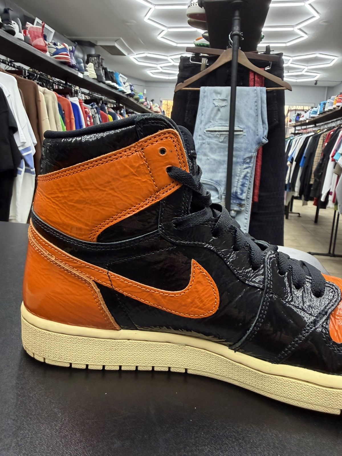 Jordan Brand Size 10 - Jordan 1 Retro High Shattered Backboard 3.0 Size US 10 / EU 43 - 7 Thumbnail