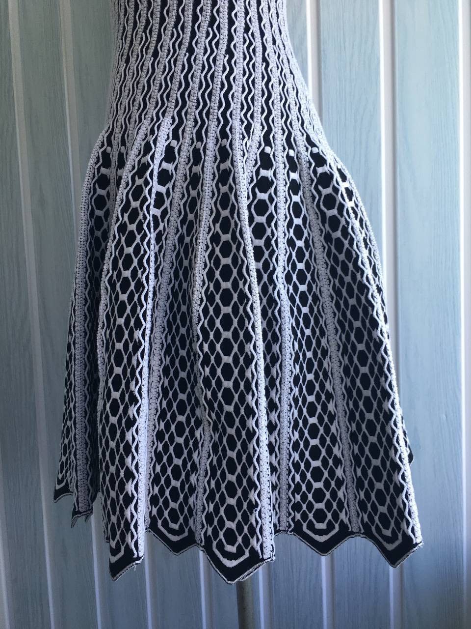 Alaia Alaïa Pleated Multicolor Short Sleeve Tall Viscose Zip Dress Size M / US 6-8 / IT 42-44 - 5 Thumbnail