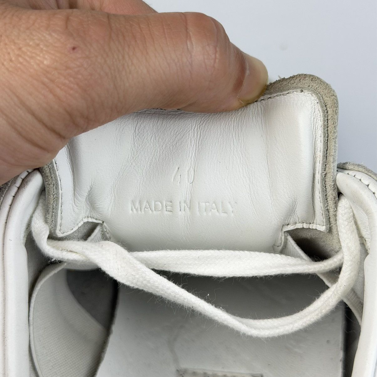 Maison Margiela Maison Margiela Replica GAT White Size US 7 / EU 40 - 8 Thumbnail