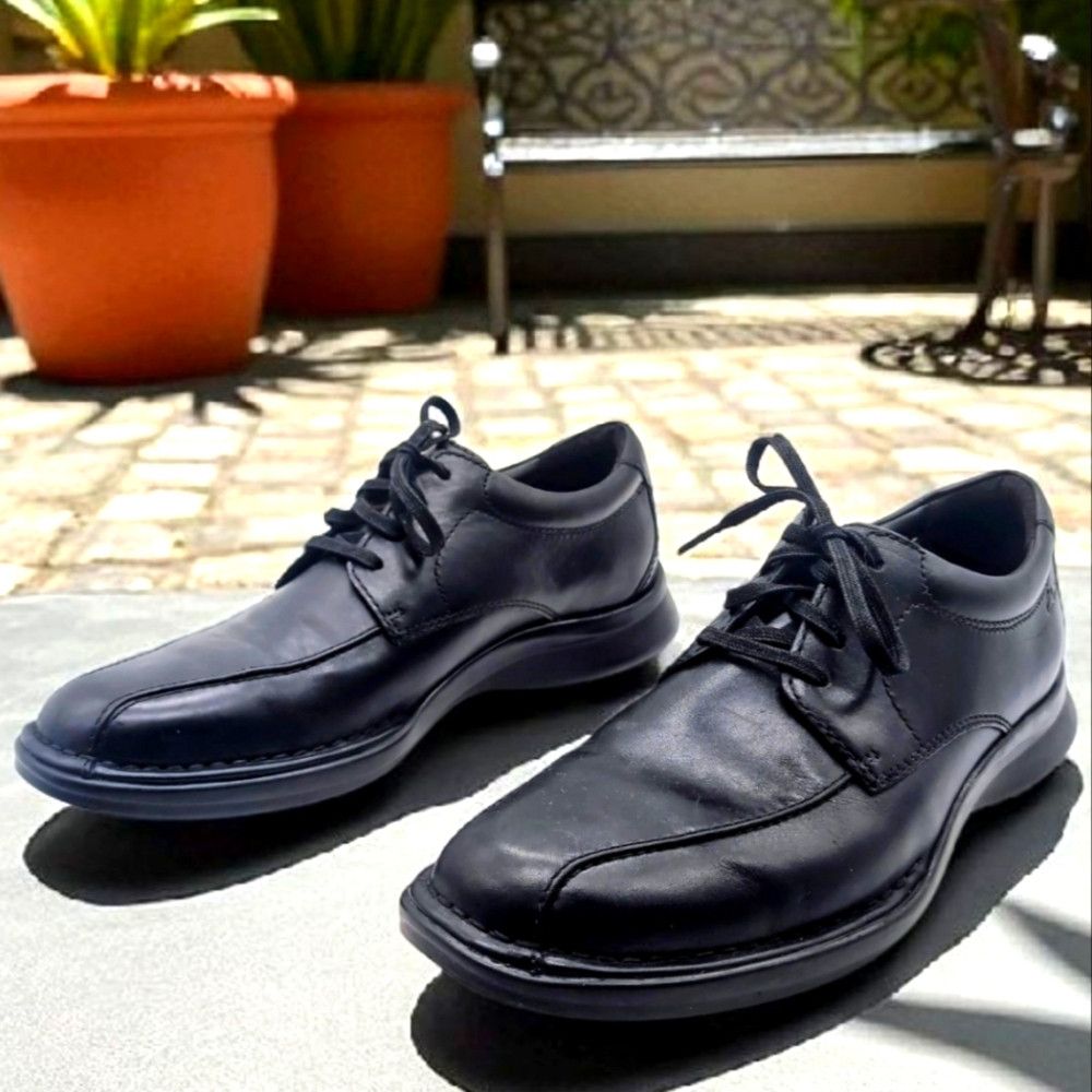 Clarks Clarks Sz 9 Kempton Run Classic Black Men's Shoes Size US 9 / EU 42 - 1 Thumbnail
