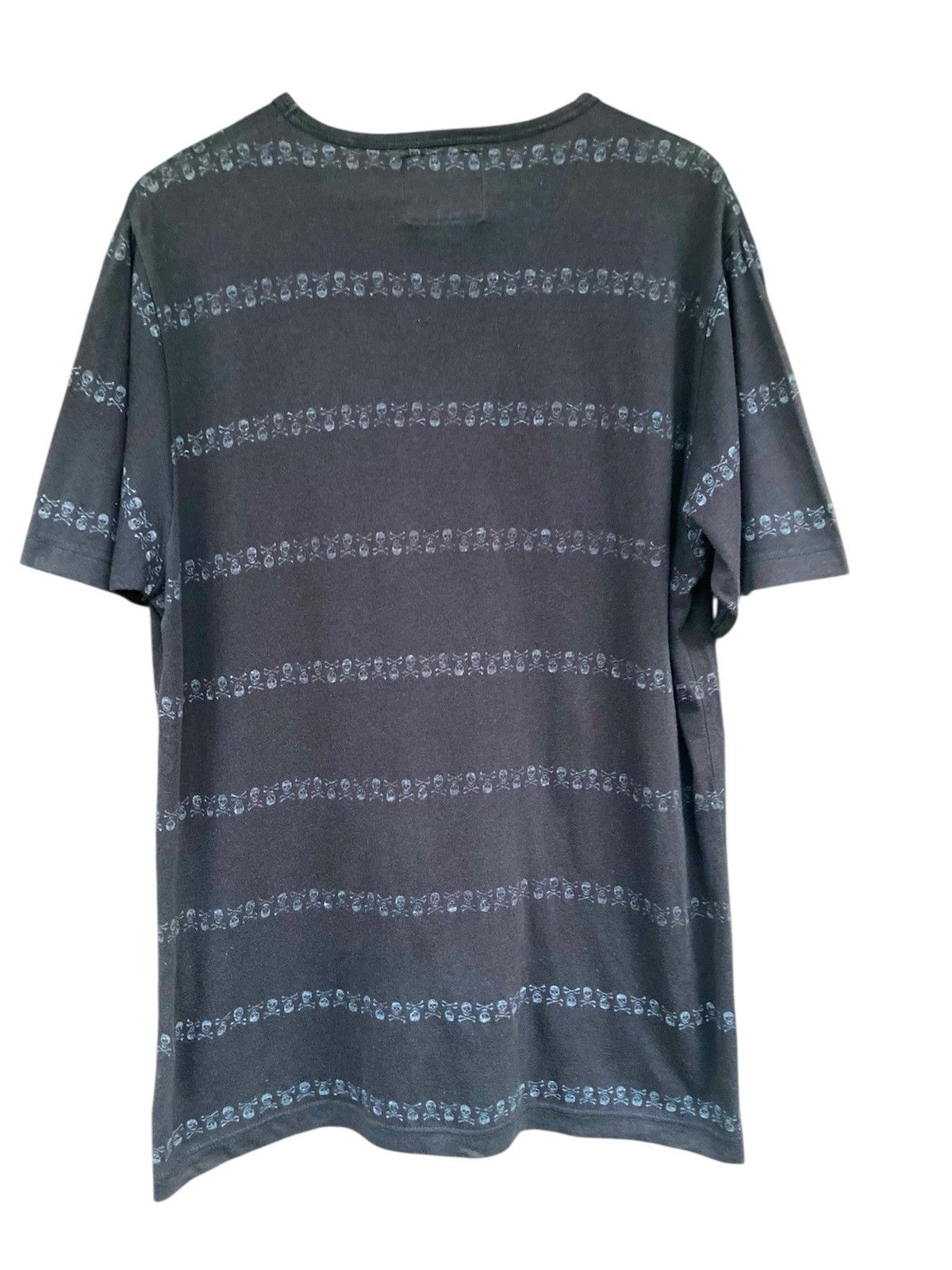 Uniqlo Uniqlo x The Evolution Store Skull Stripes Size US XL / EU 56 / 4 - 2 Thumbnail