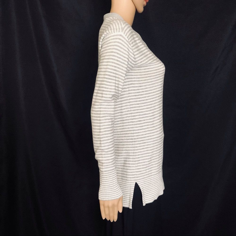 Tommy Hilfiger Tommy Hilfiger Striped V-Neck Sweater Grey Size S Size S / US 4 / IT 40 - 5 Thumbnail