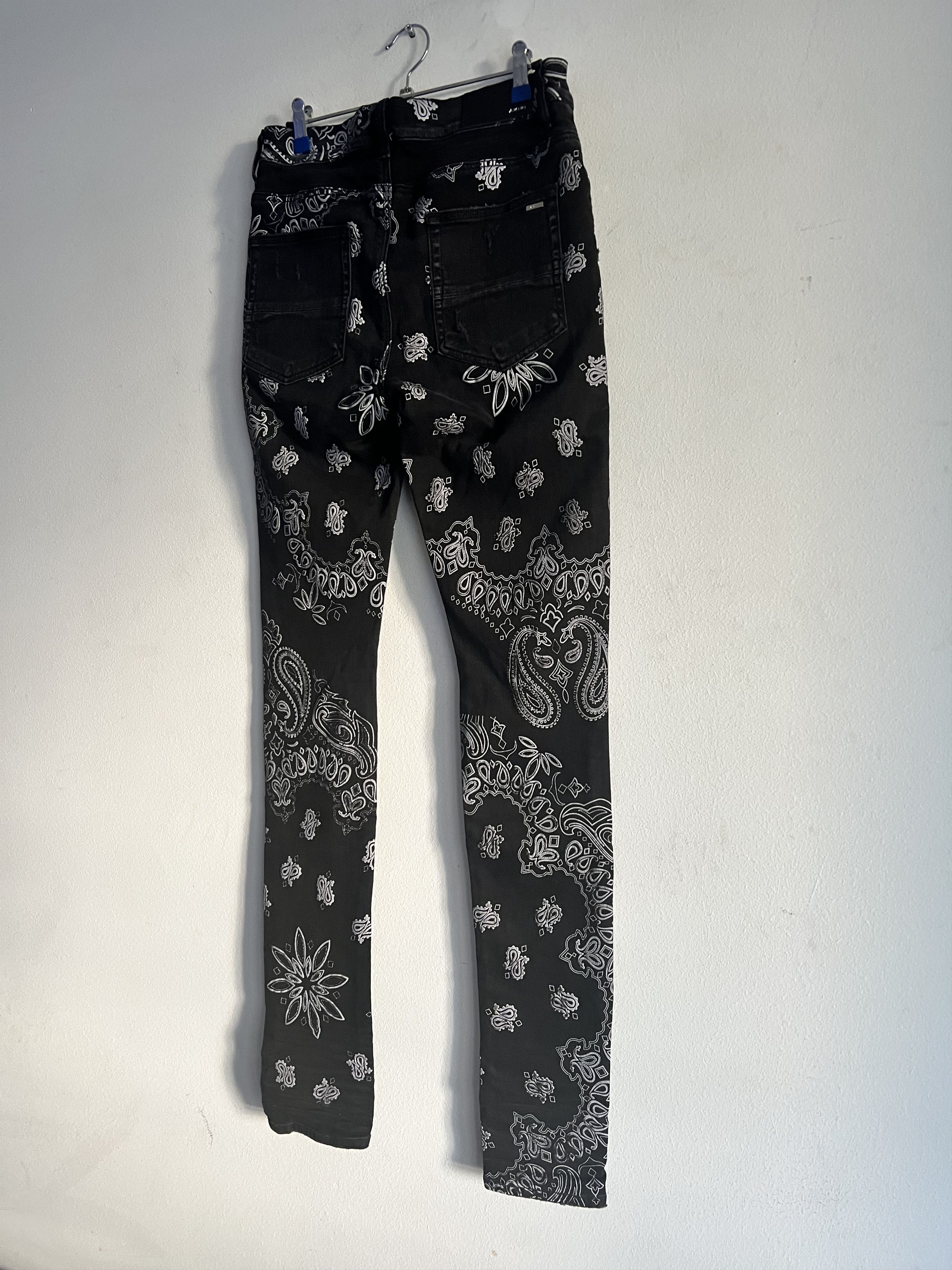 Amiri BNWT Black Flocked Paisley Bandana Size US 32 / EU 48 - 4 Thumbnail