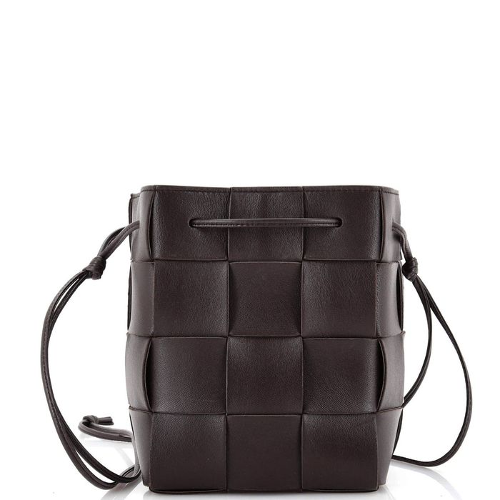 Bottega Veneta Cassette Bucket Bag Maxi Intrecciato Leather Small
