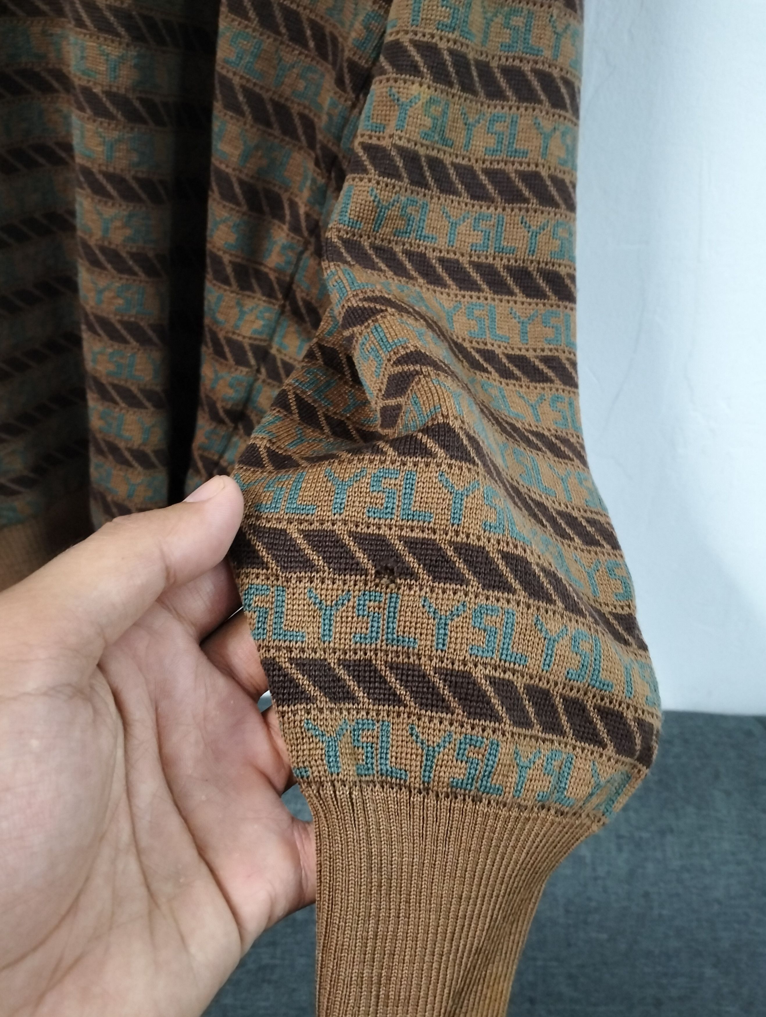 Vintage Vintage Yves Saint Laurent YSL Monogram sweater Size US M / EU 48-50 / 2 - 8 Thumbnail