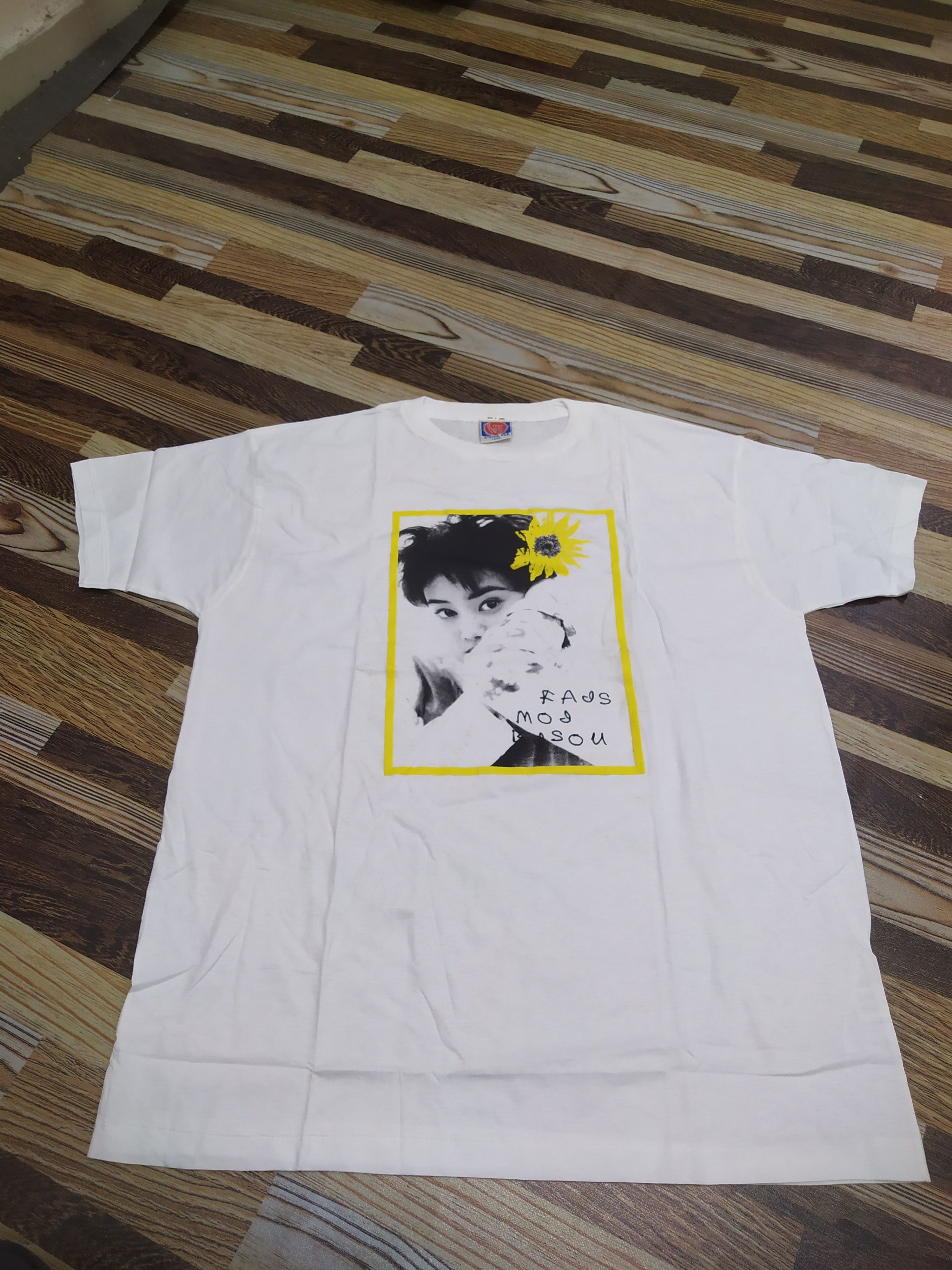 Vintage Fads Mod Bason Photo tee Size US L / EU 52-54 / 3 - 7 Thumbnail