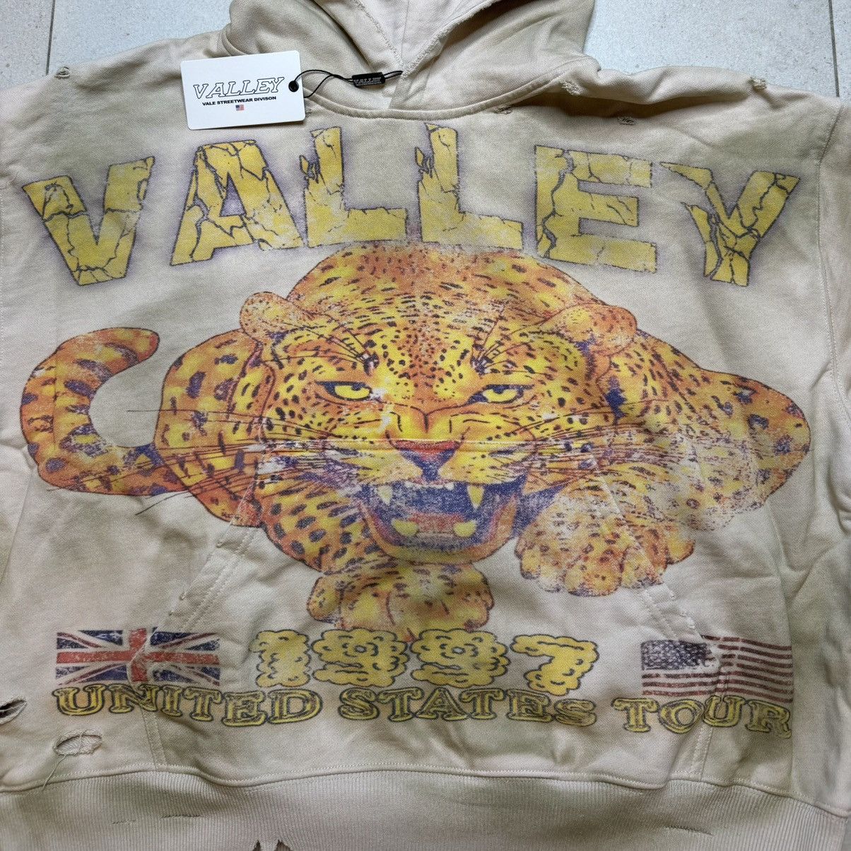 Vale Vale Forever Cheetah Pullover Hoodie SIZE LARGE Size US L / EU 52-54 / 3 - 4 Thumbnail