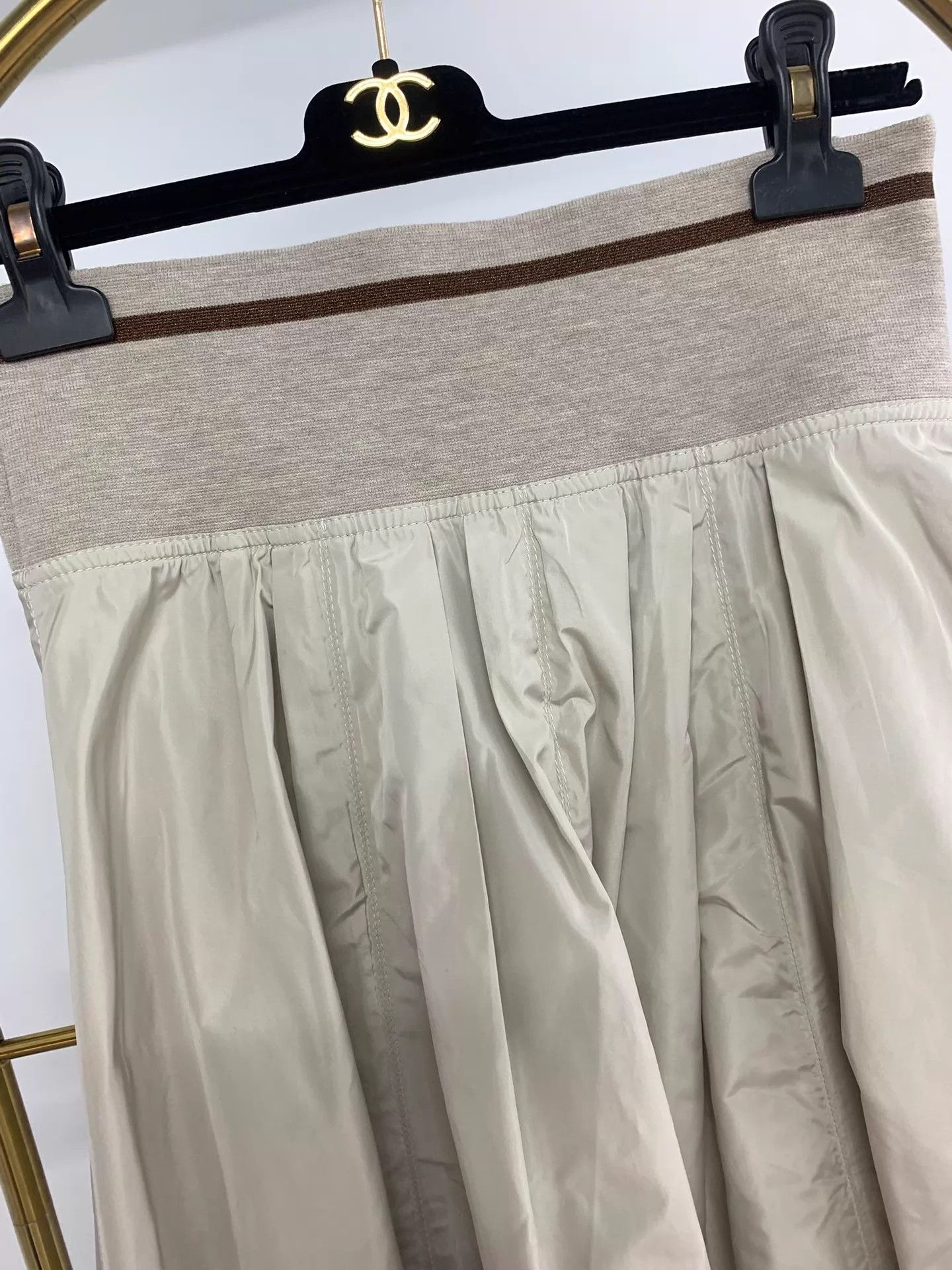 Brunello Cucinelli Brunello Cucinelli Oatmeal Elastic-Waist Skirt 40 Size 27" / US 4 / IT 40 - 2 Thumbnail