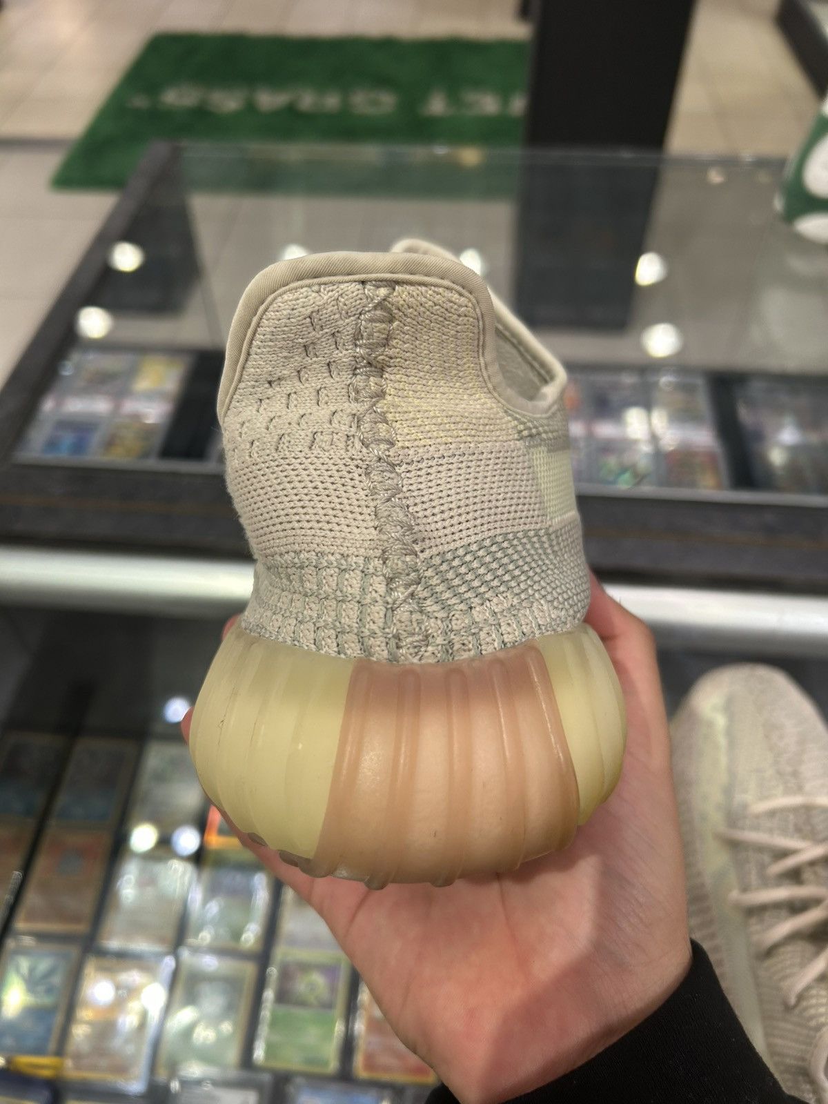 Yeezy Yeezy 350 Citrin Size US 12 / EU 45 - 7 Thumbnail