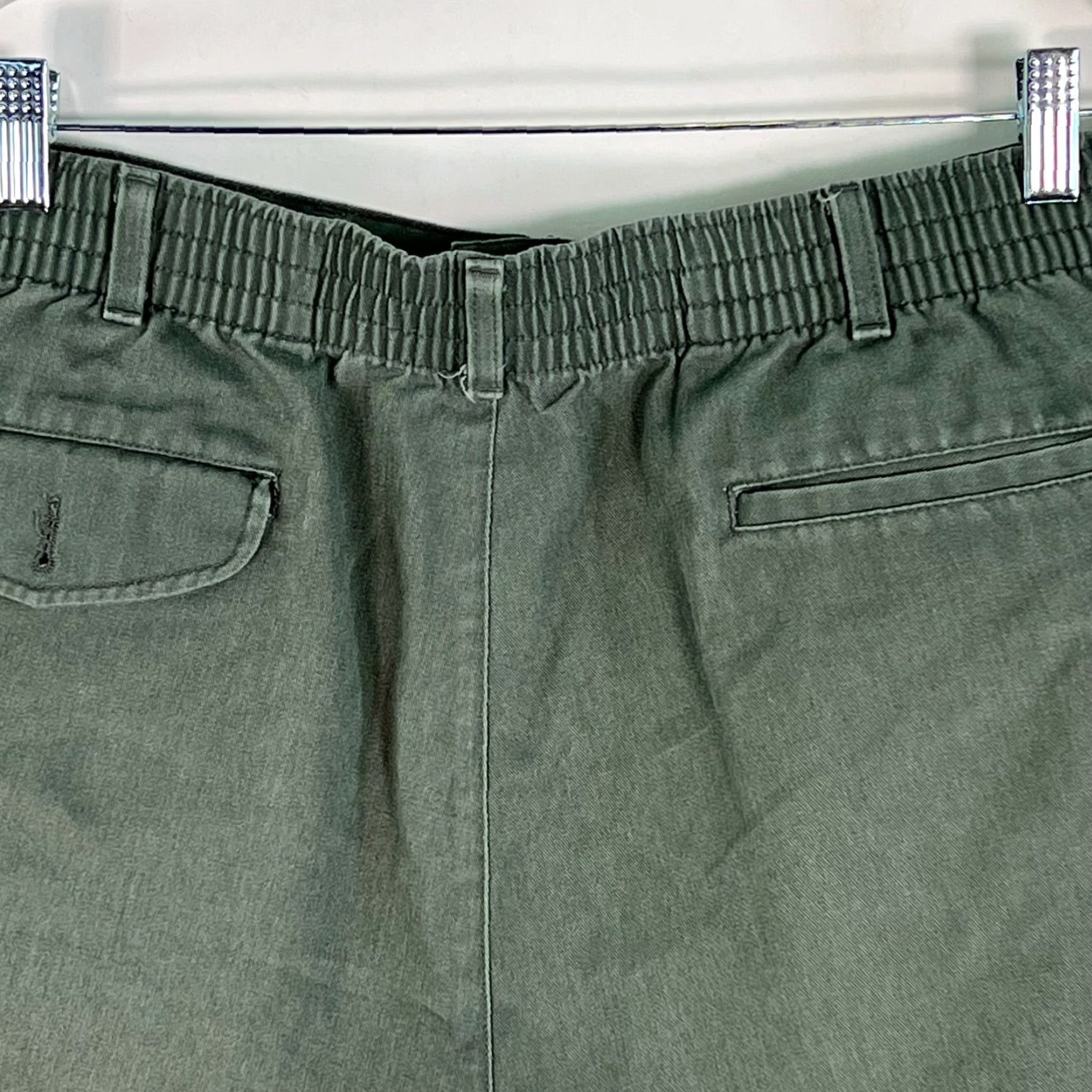 Vintage Town Craft Mens Chino Shorts 44W Regular Inseam 12in Green Stain Release Easy Care Casual Shorts Mens Size US 42 / EU 58 - 4 Thumbnail