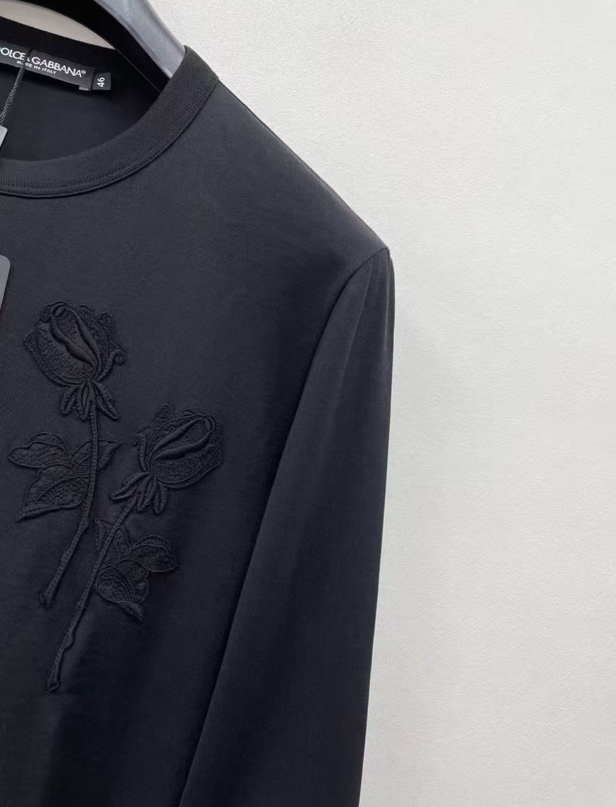 Dolce & Gabbana Dolce&Gabbana Heavy Embroidered Long Sleeve T-shirt J30 Size US S / EU 44-46 / 1 - 3 Thumbnail