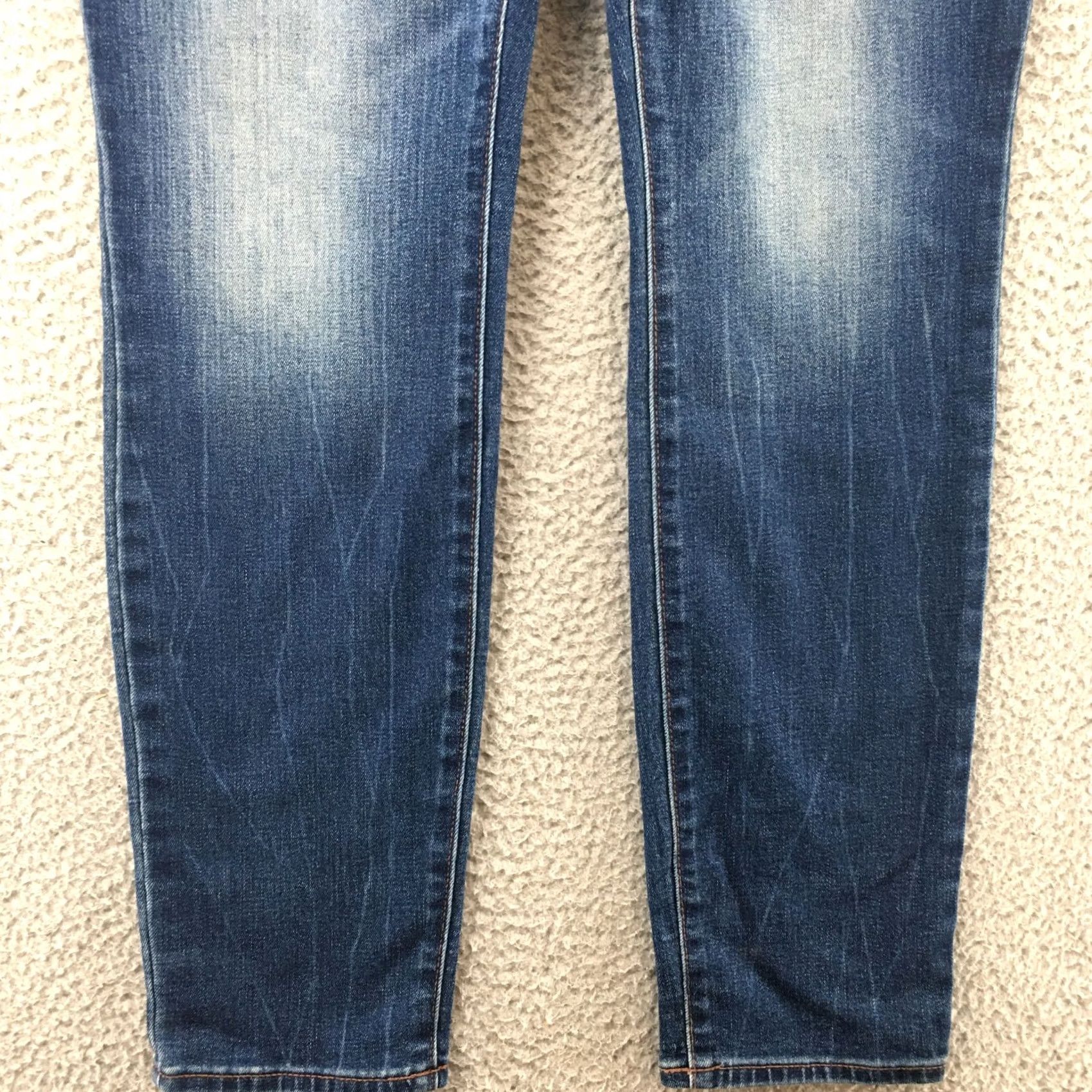 Old Navy Old Navy Skinny Jeans Womens 10 Blue Denim Mid Rise Dark Wash Zip Jeans Womens 10 Regular Zip 5-Pocket Denim Blue Leather? Size 32" / US 10 / IT 46 - 7 Thumbnail