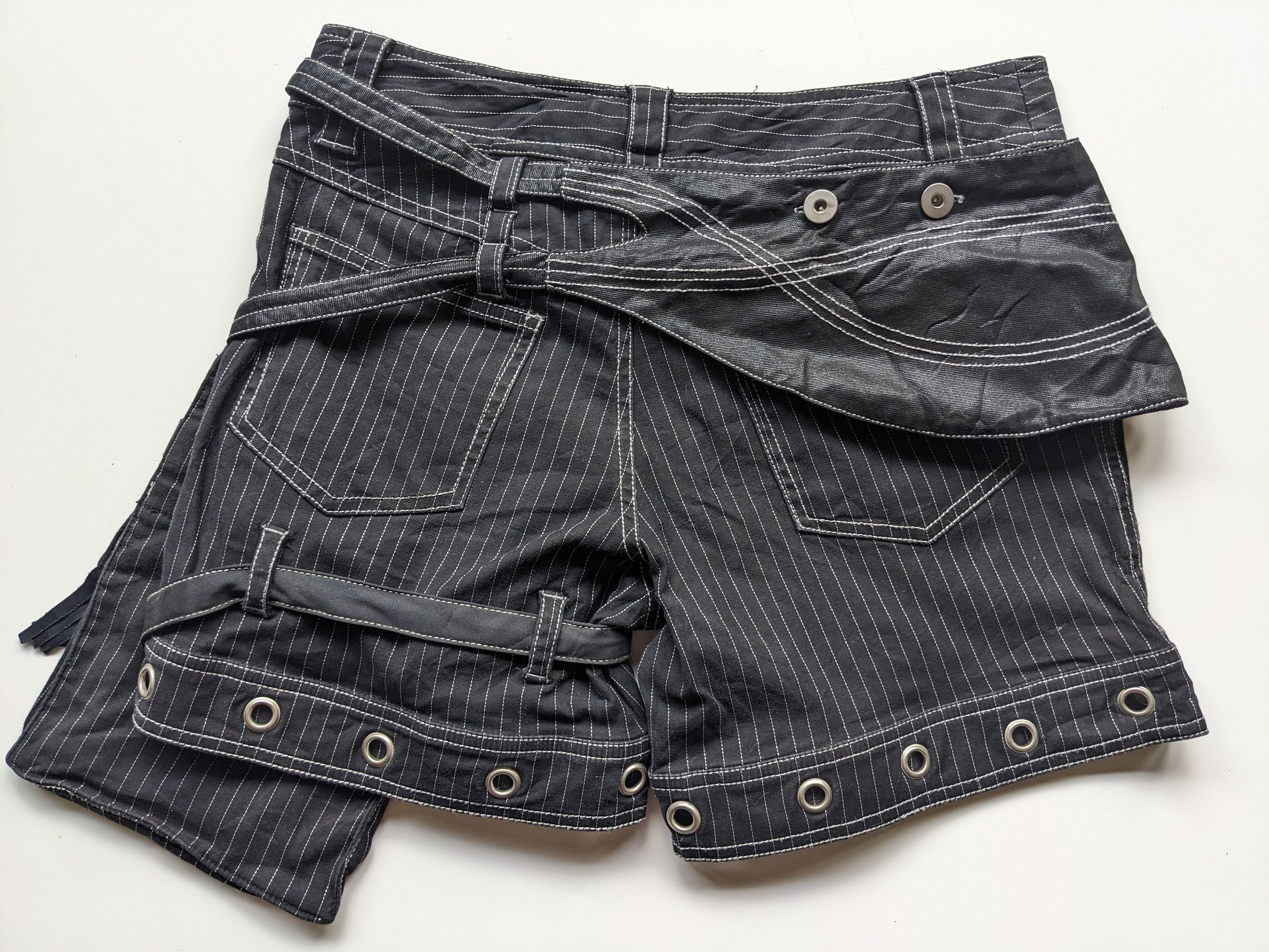 Japanese Brand Algonquins seditionaries bondages shortpant Size US 29 - 2 Thumbnail