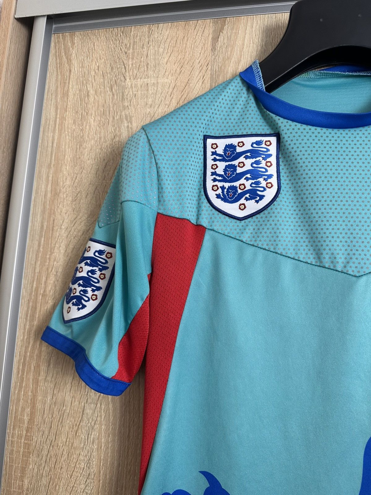 Vintage 🔥 England Deliveroo Football Soccer Jersey T Shirt Size US M / EU 48-50 / 2 - 3 Thumbnail