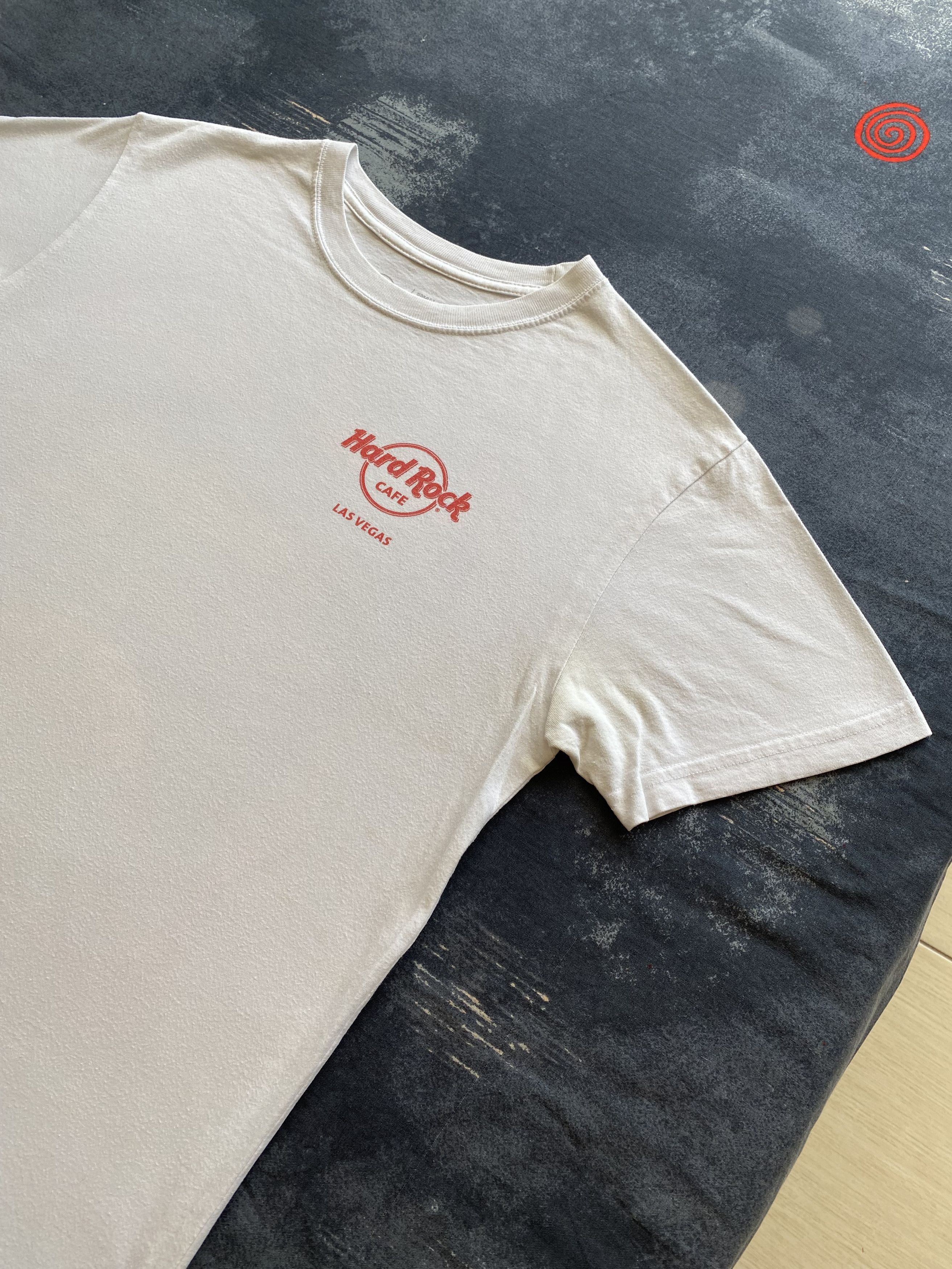 Hard Rock Cafe Hard Rock Cafe Vintage 2000s Las Vegas White Tee Size US S / EU 44-46 / 1 - 19 Thumbnail